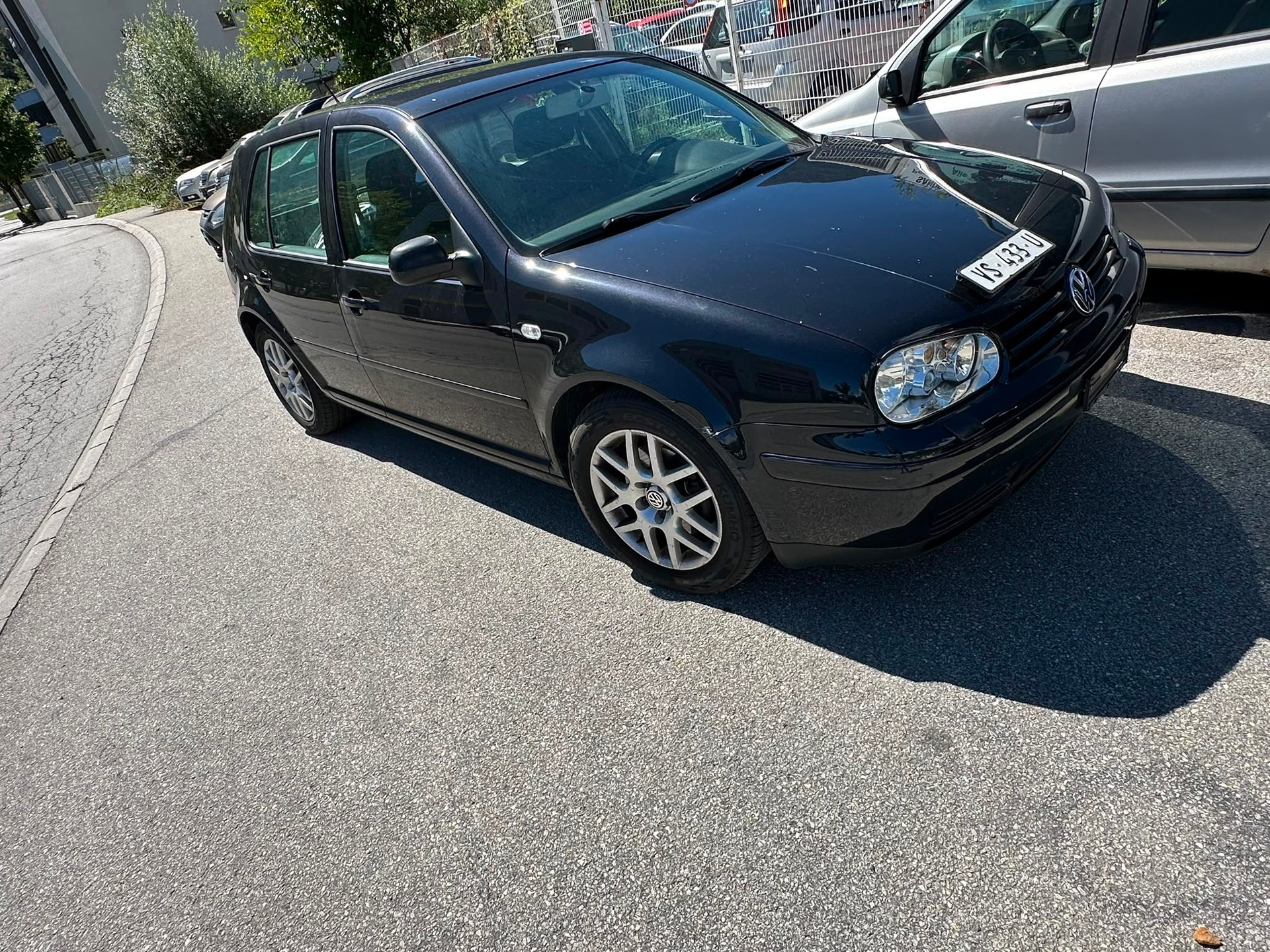 VW Golf 1.9TDI PD Highline 4Motion-image-11