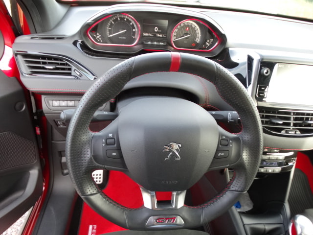 PEUGEOT 208 1.6 Turbo GTi 30th-image-15