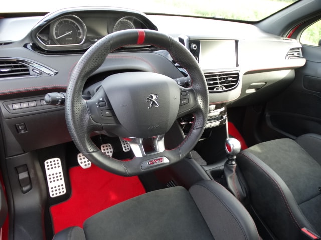 PEUGEOT 208 1.6 Turbo GTi 30th-image-14