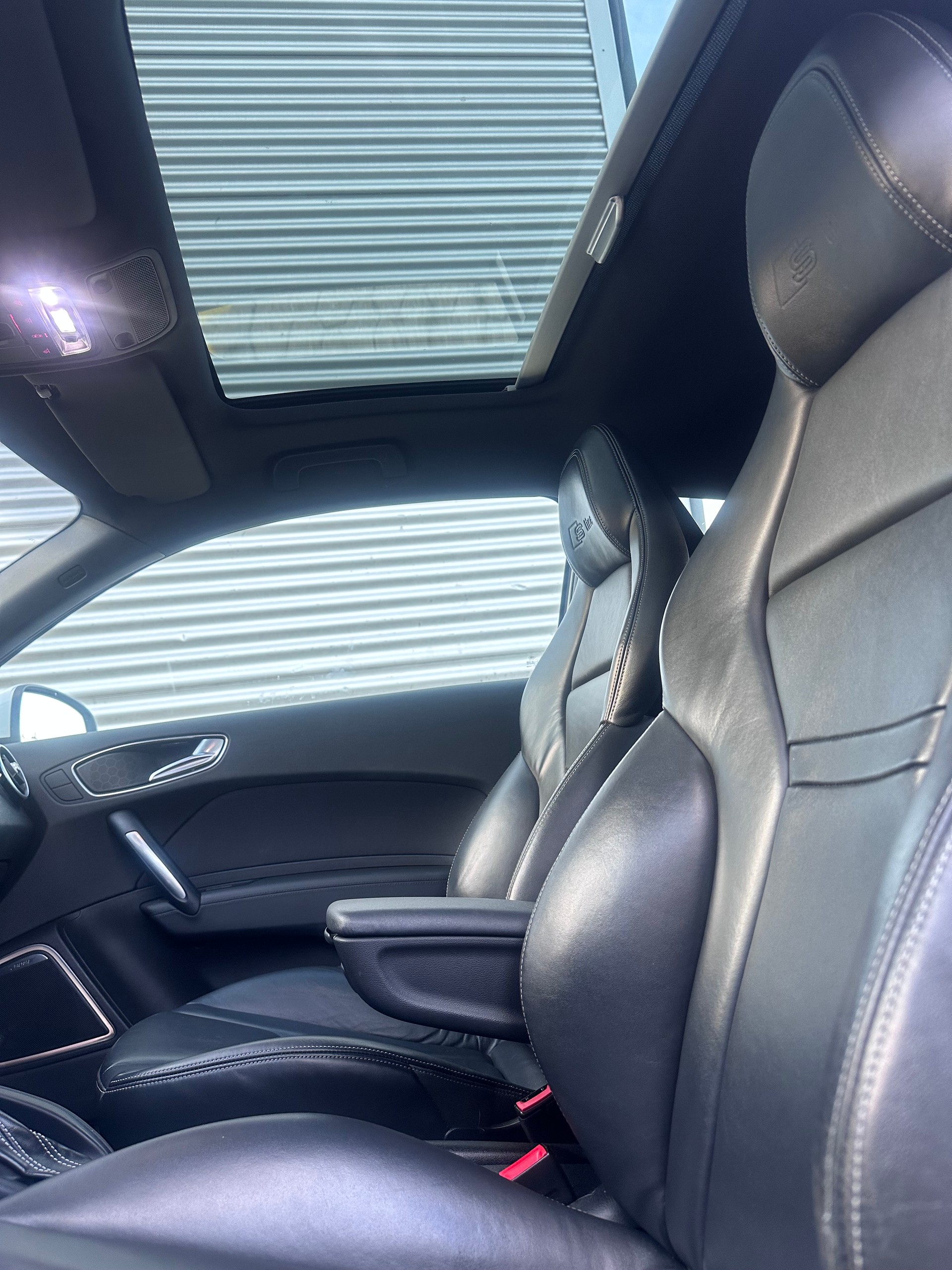 AUDI A1 Sport 1.4 TFSI Ambition S-tronic Automat, Panoramadach, Ledersitze, ab MFK-image-15