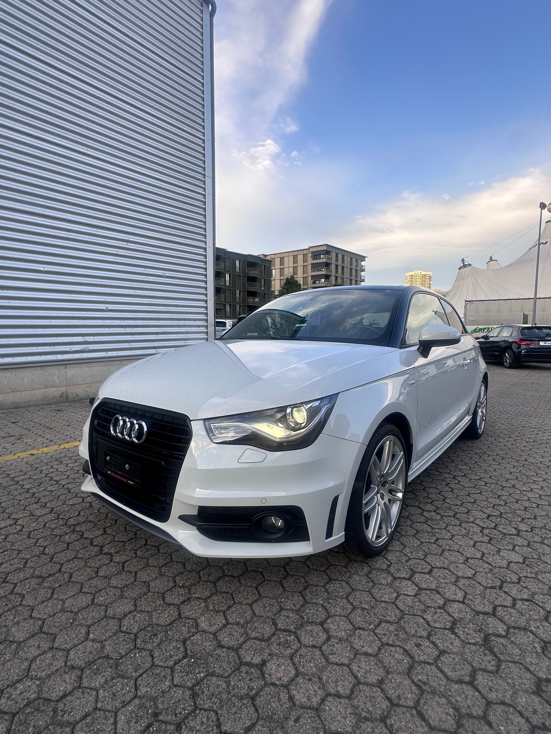 AUDI A1 Sport 1.4 TFSI Ambition S-tronic Automat, Panoramadach, Ledersitze, ab MFK-image-2