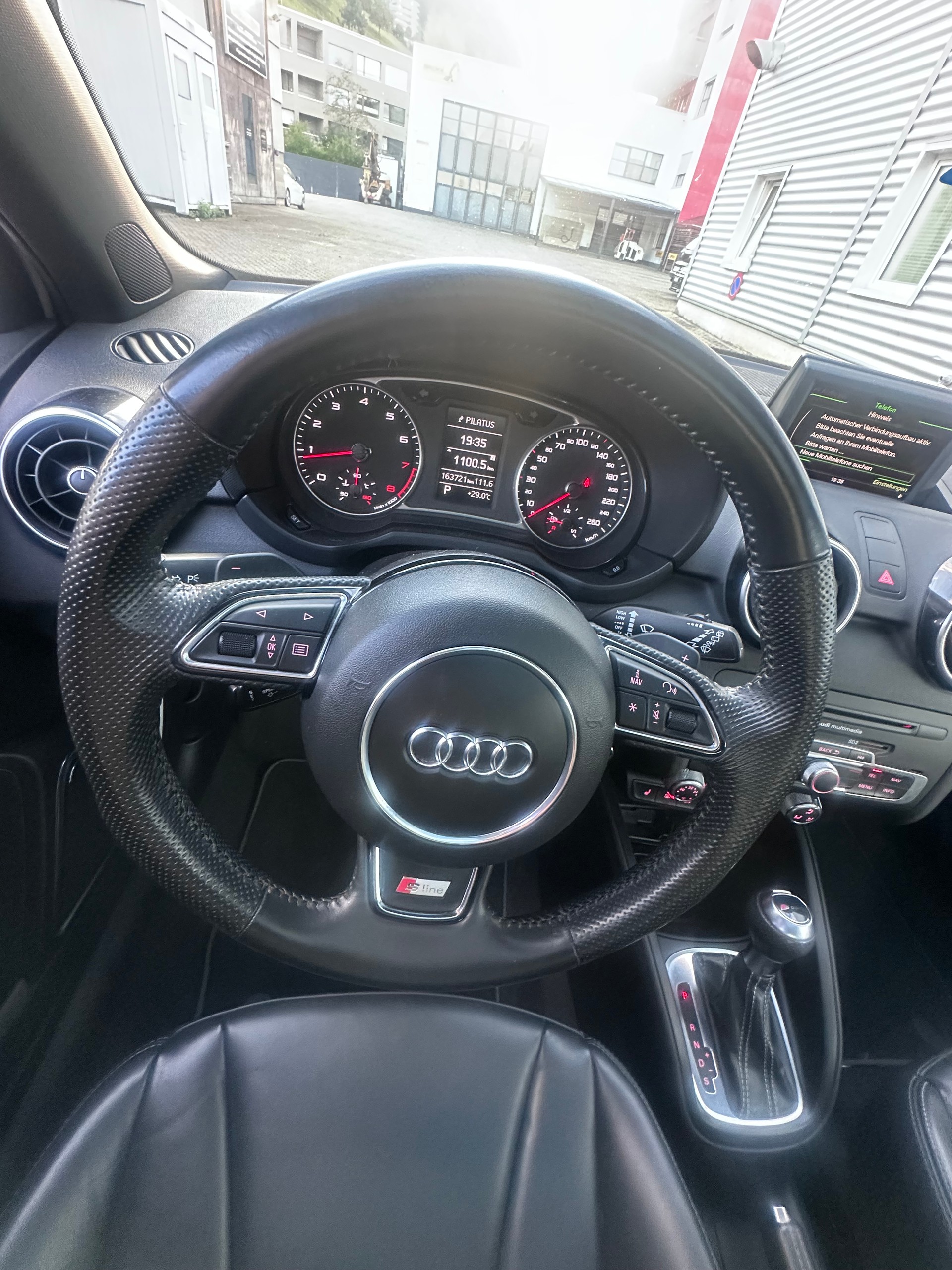 AUDI A1 Sport 1.4 TFSI Ambition S-tronic Automat, Panoramadach, Ledersitze, ab MFK-image-13