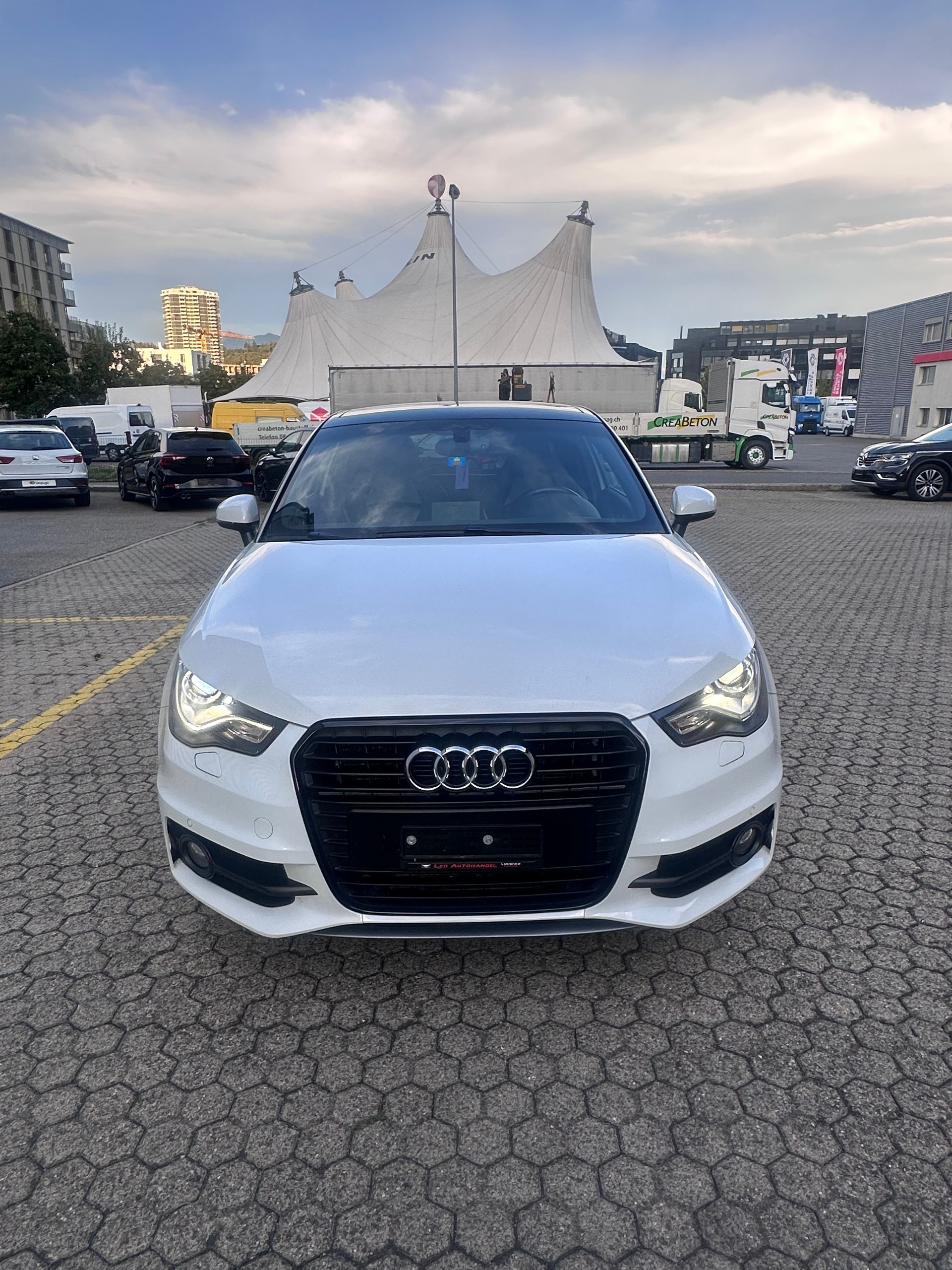 AUDI A1 Sport 1.4 TFSI Ambition S-tronic Automat, Panoramadach, Ledersitze, ab MFK-image-0