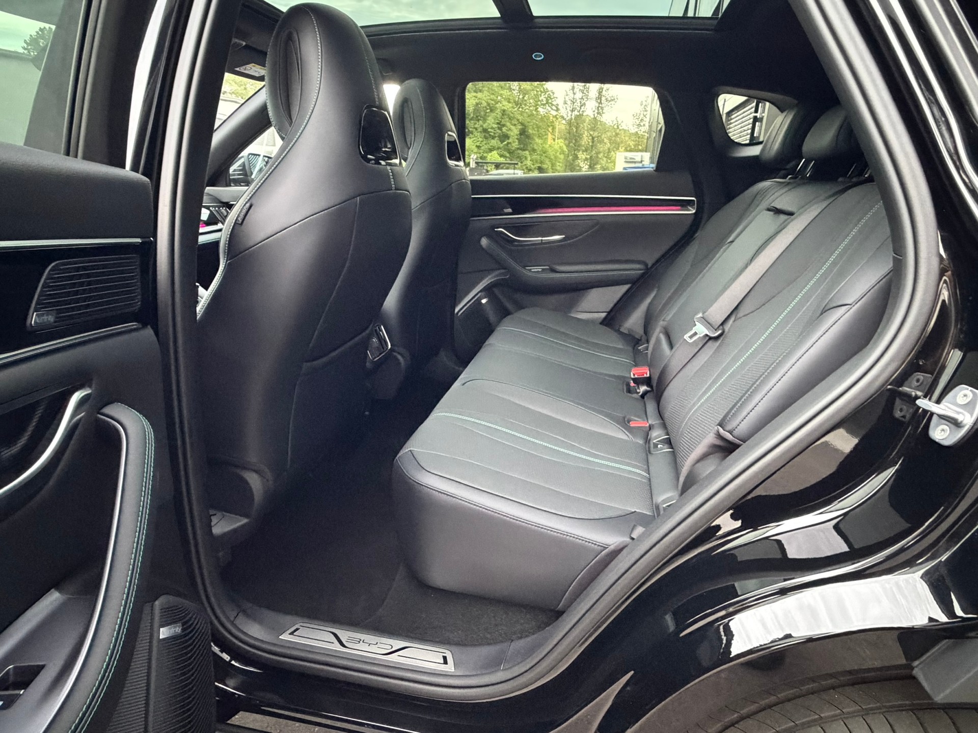 BYD Seal U DM-i Comfort-image-9