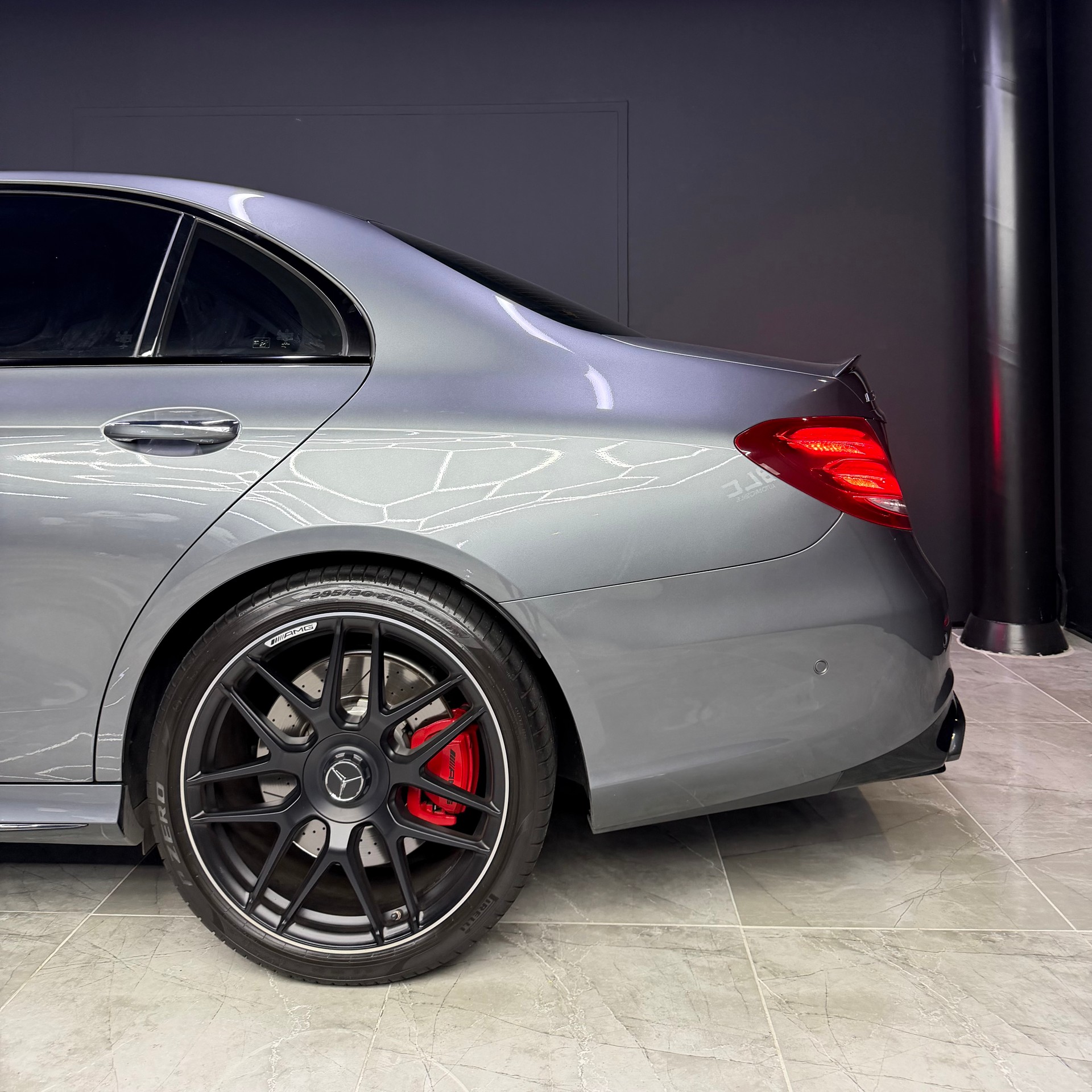 MERCEDES-BENZ E 63 AMG S 4Matic Speedshift MCT-image-6