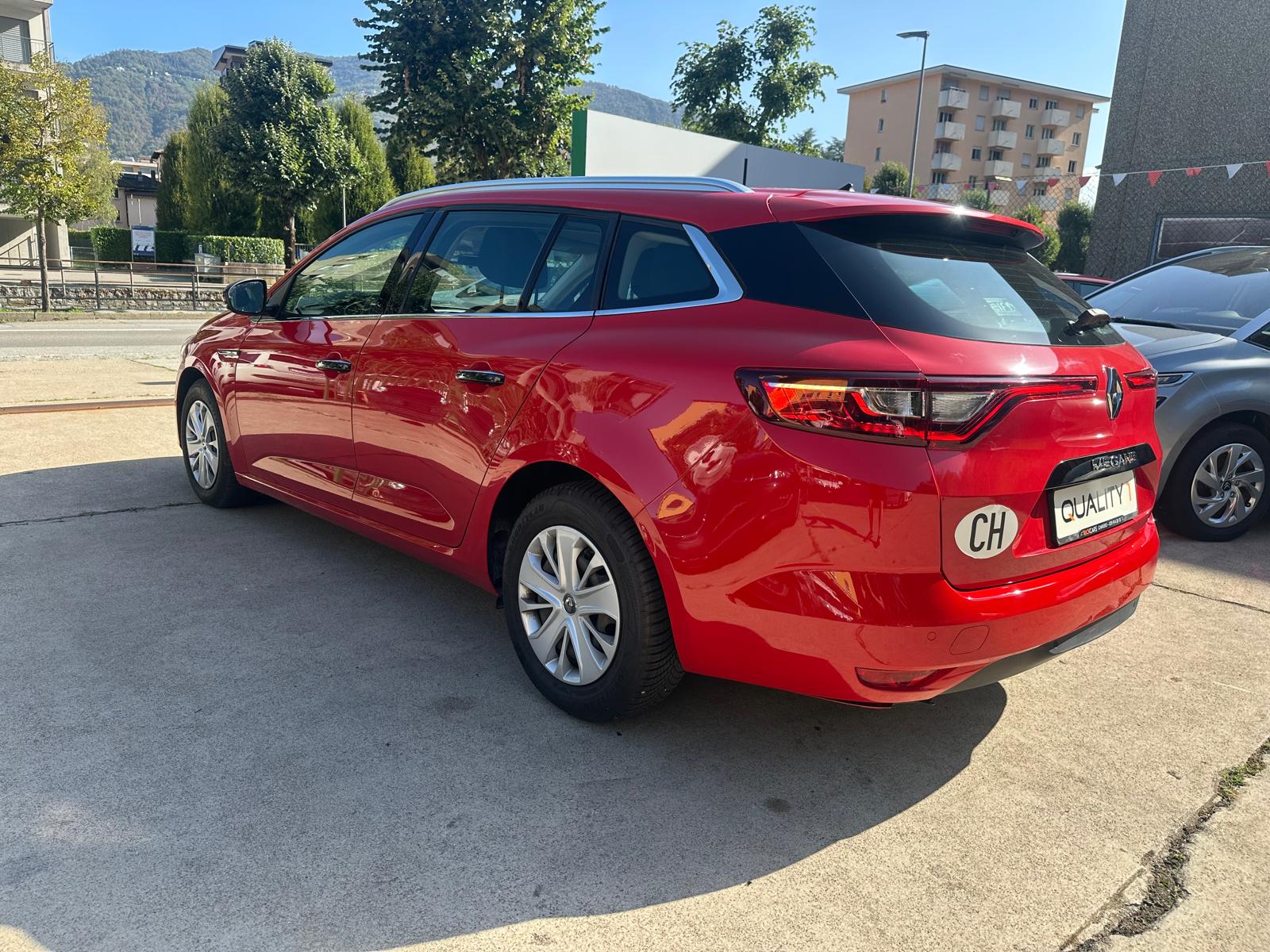 RENAULT MEGANE-image-12