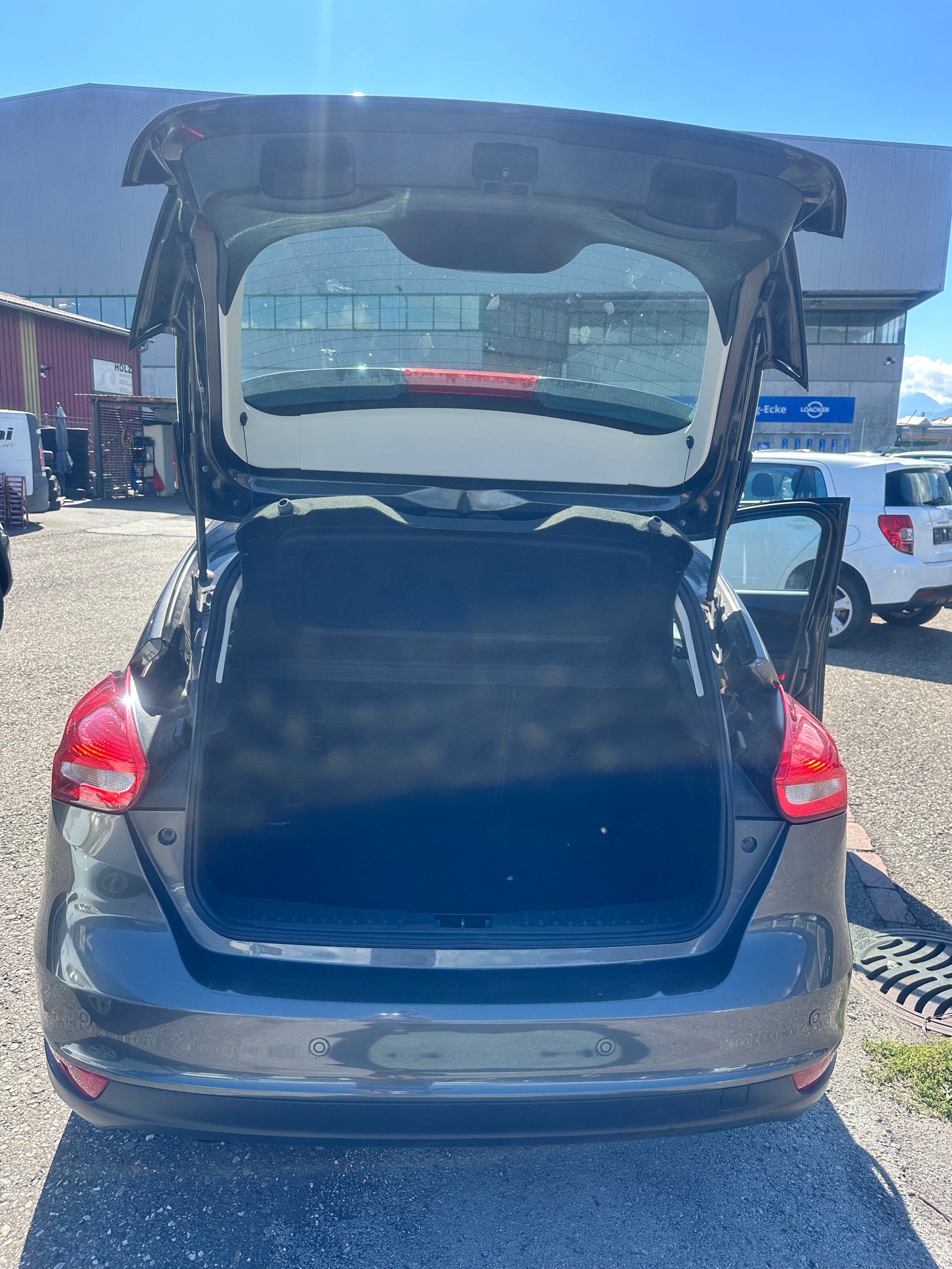FORD Focus 1.0 SCTi Trend-image-8