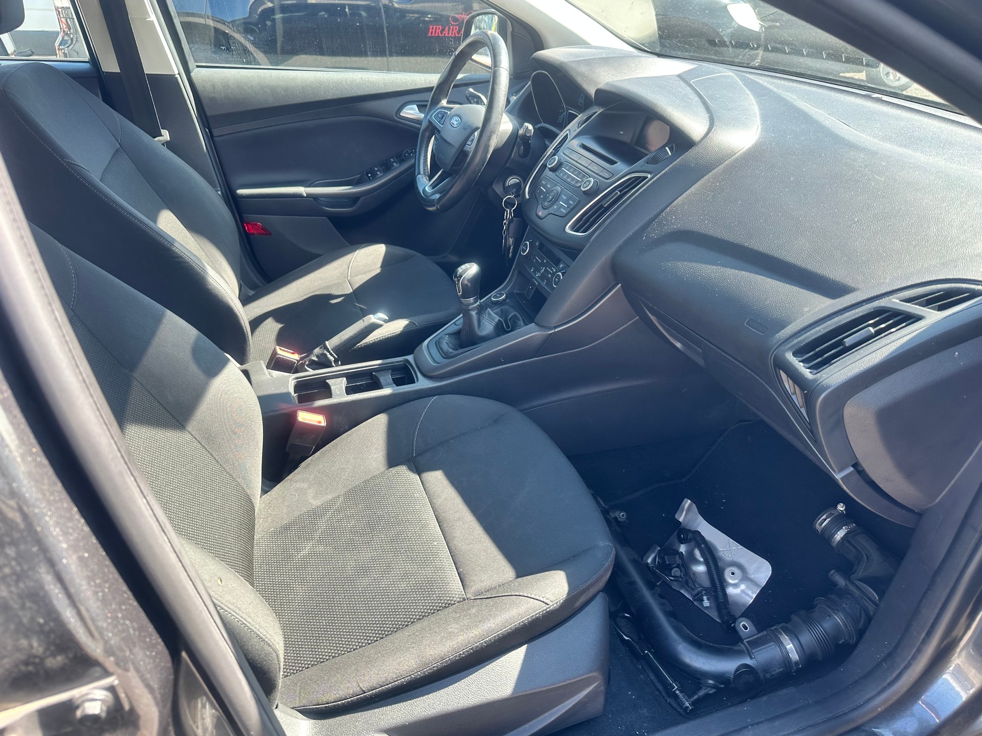 FORD Focus 1.0 SCTi Trend-image-14