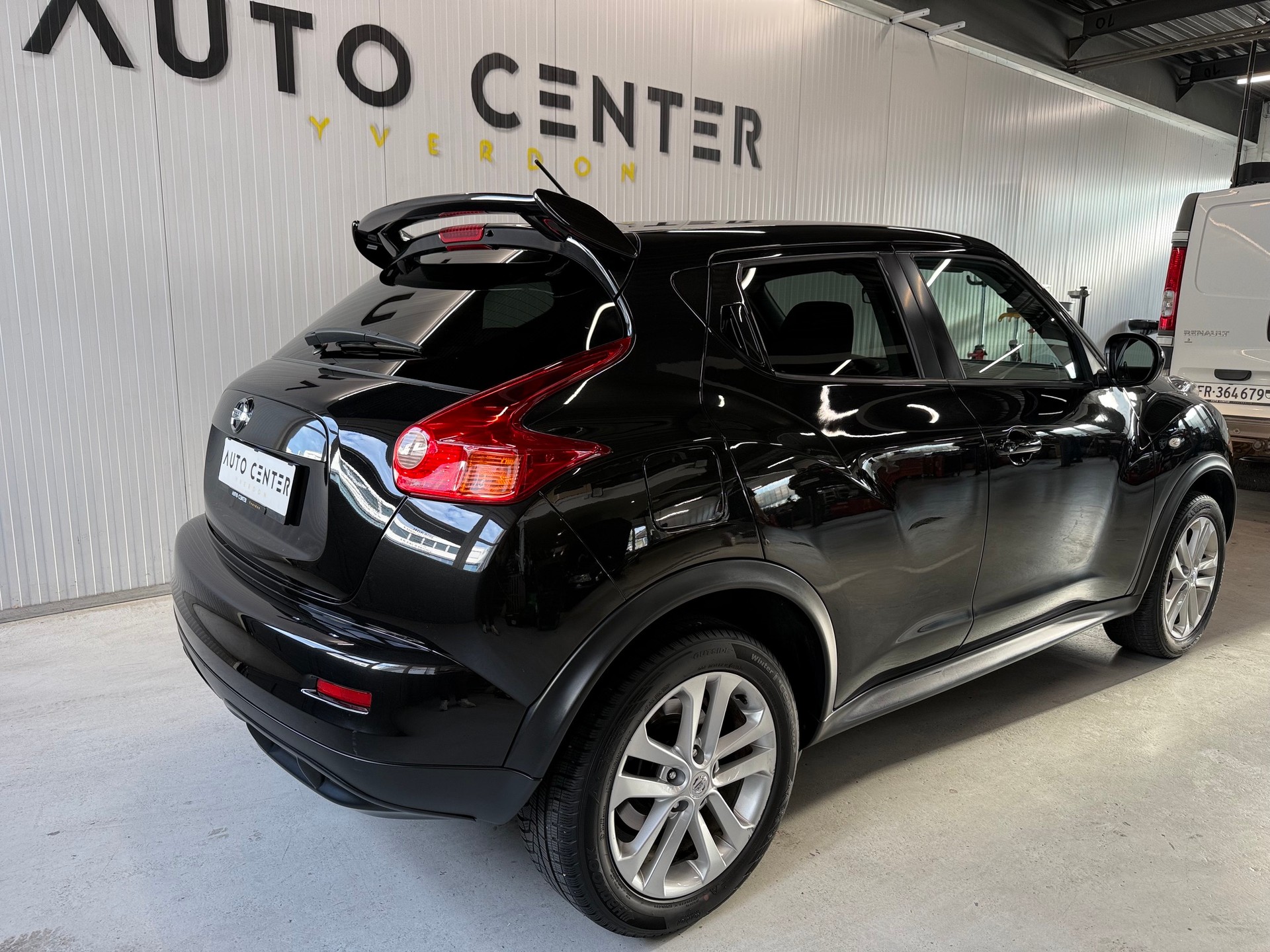 NISSAN Juke 1.6 DIG-T tekna-image-2