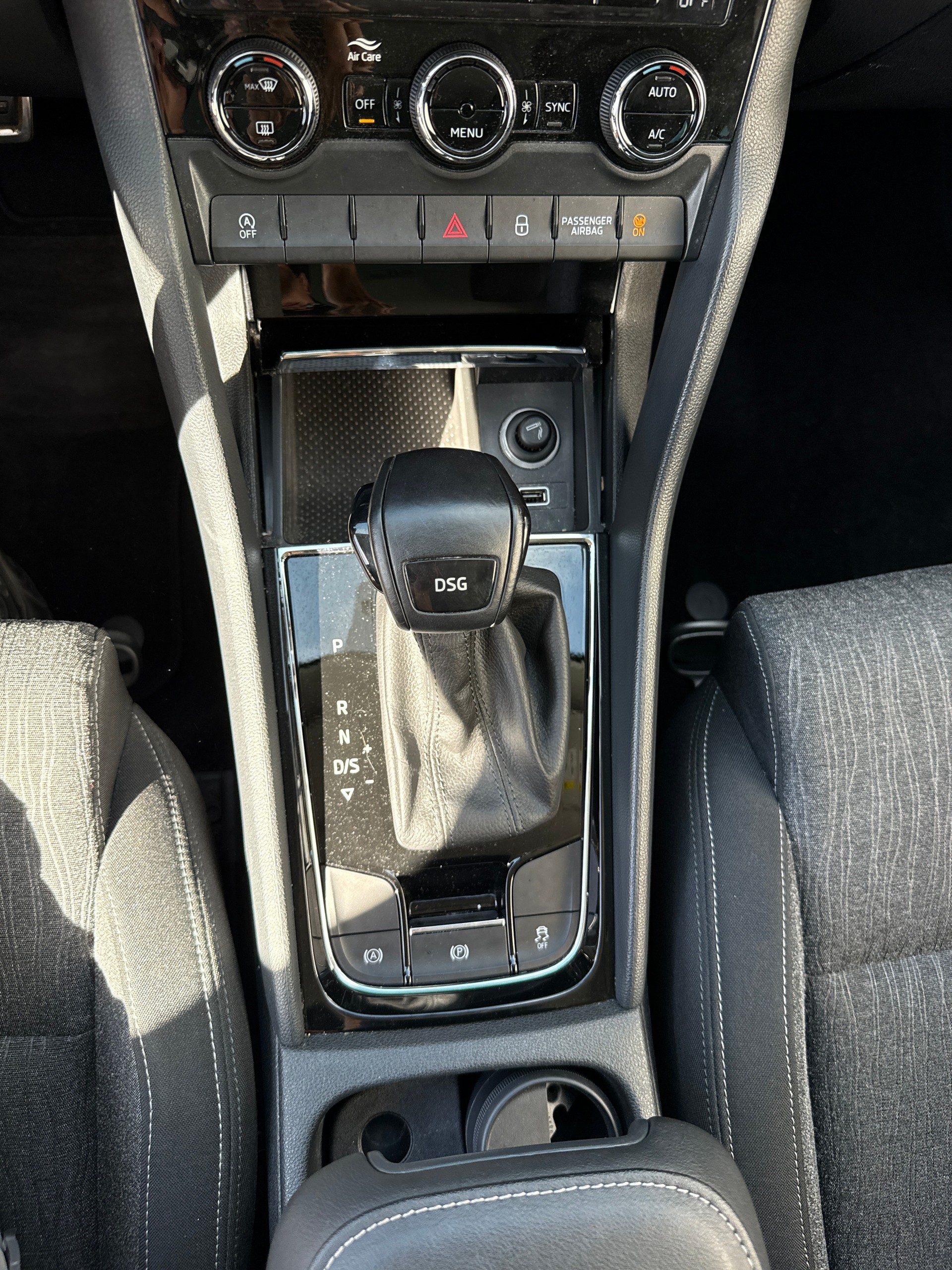 SKODA Karoq 1.5 TSI ACT Style DSG-image-16