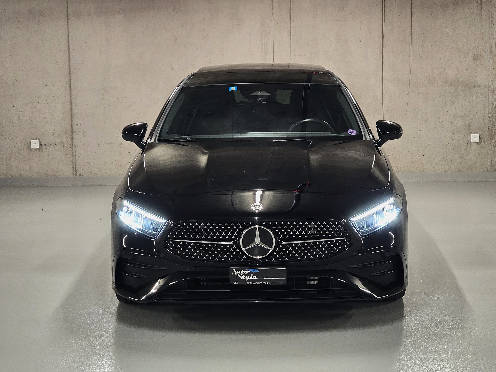 MERCEDES-BENZ A 220 AMG LINE 4Matic 8G-DCT-image-5