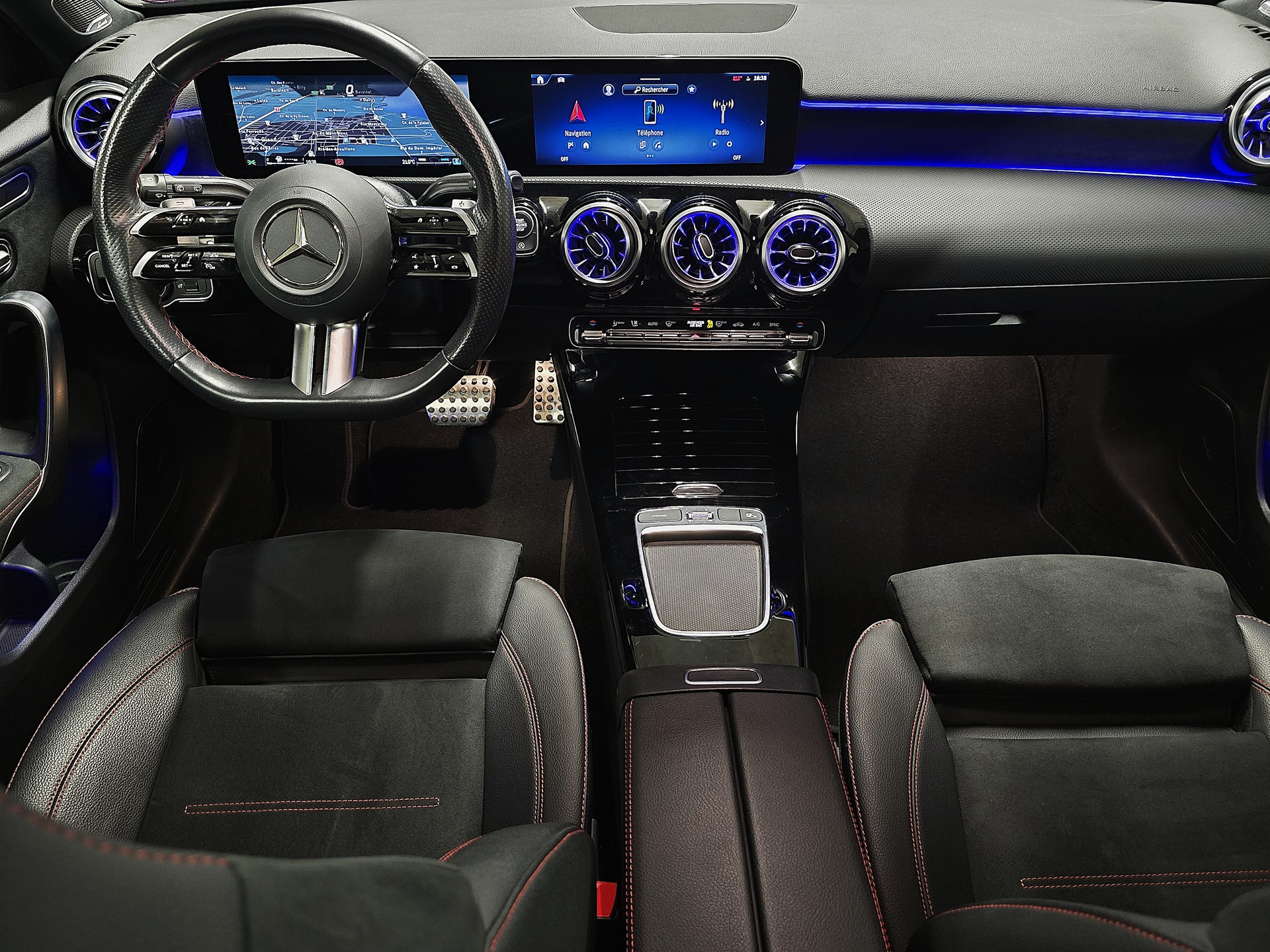 MERCEDES-BENZ A 220 AMG LINE 4Matic 8G-DCT-image-10