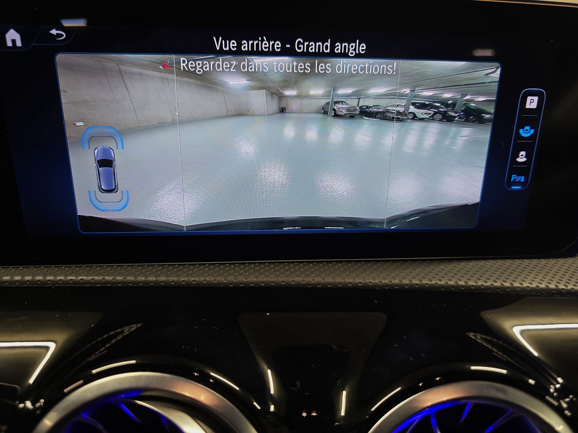 MERCEDES-BENZ A 220 AMG LINE 4Matic 8G-DCT-image-27