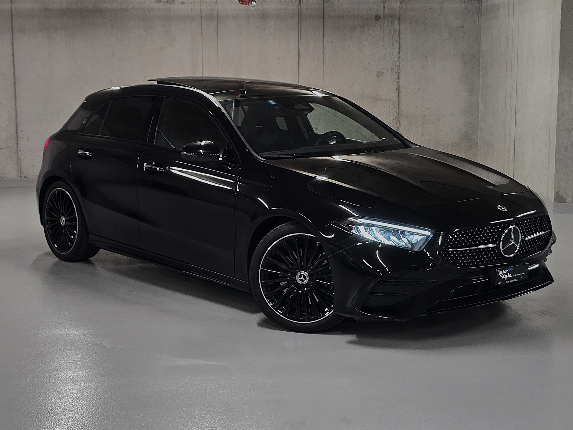 MERCEDES-BENZ A 220 AMG LINE 4Matic 8G-DCT-showroom-element-1