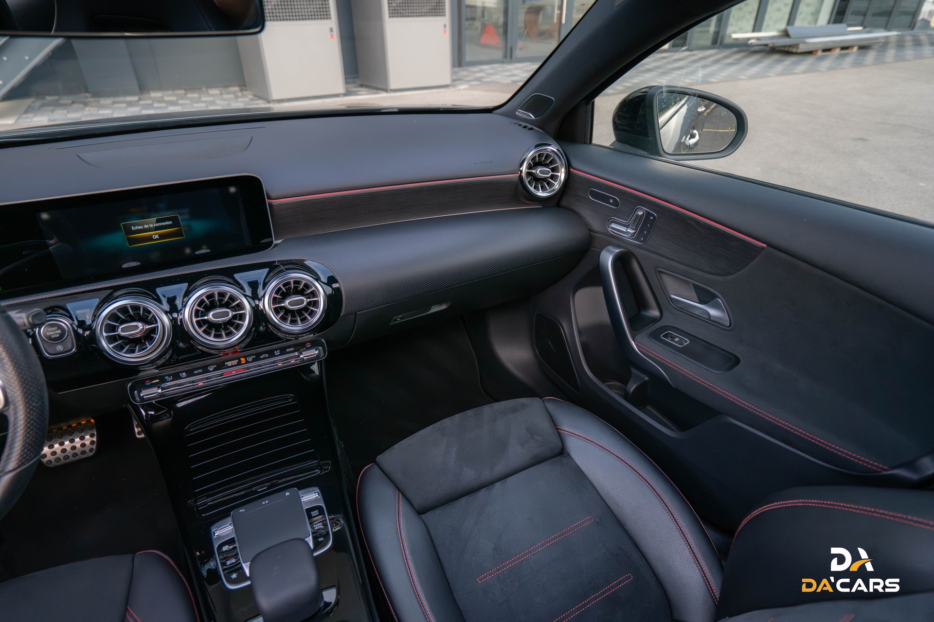 MERCEDES-BENZ A 250 AMG Line 7G-DCT-image-12