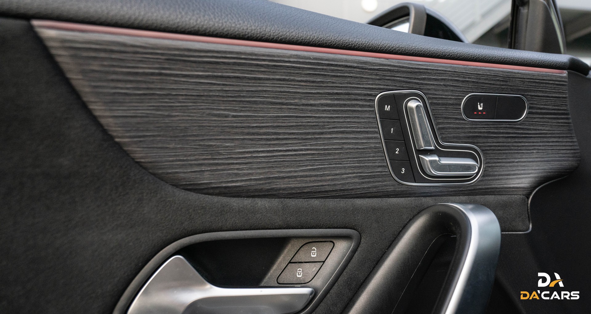 MERCEDES-BENZ A 250 AMG Line 7G-DCT-image-16