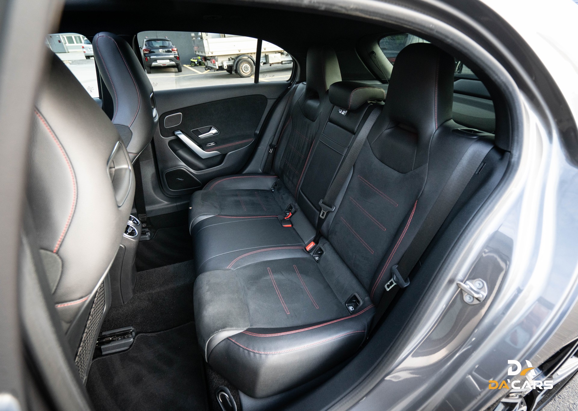 MERCEDES-BENZ A 250 AMG Line 7G-DCT-image-7