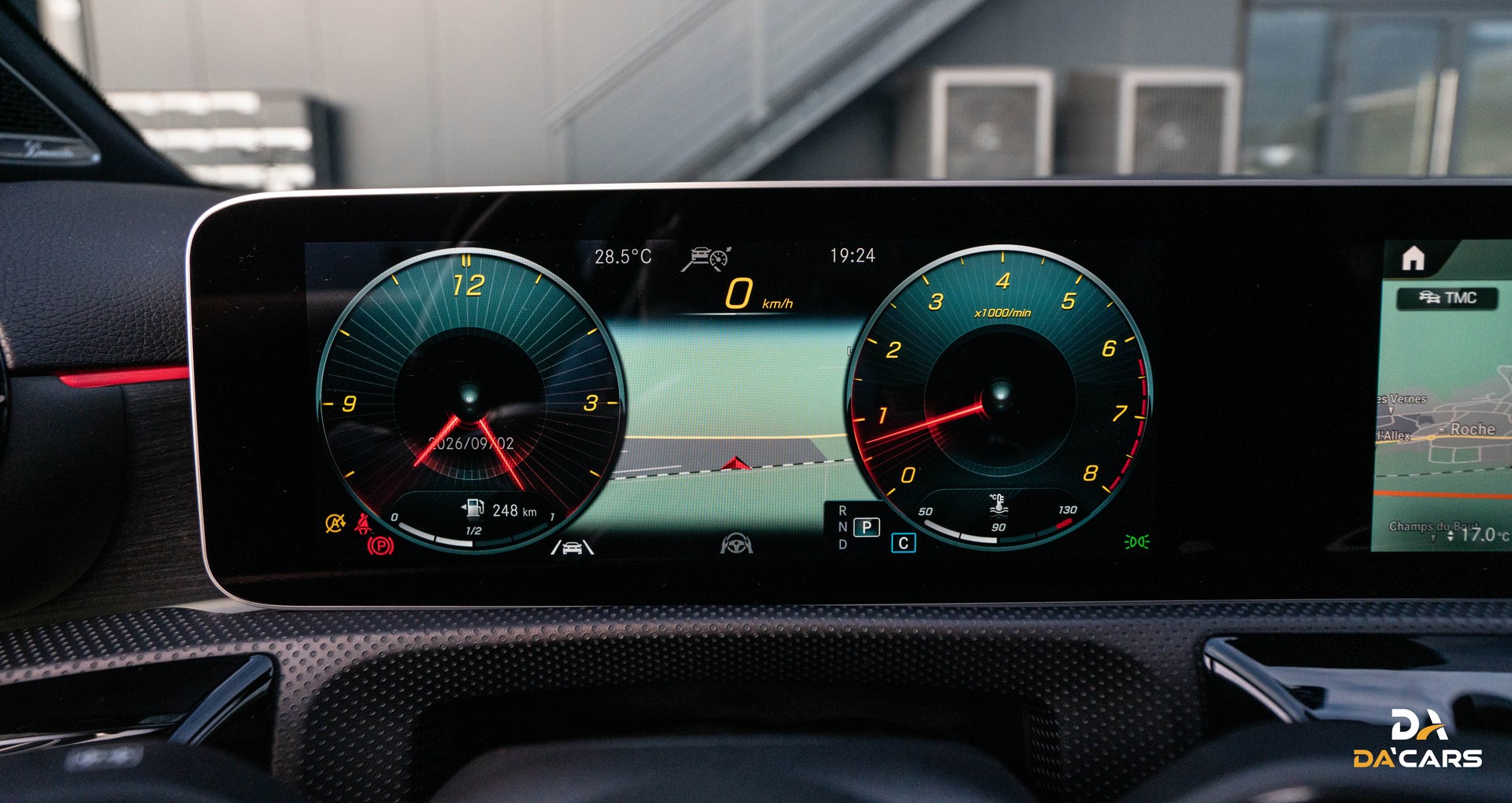 MERCEDES-BENZ A 250 AMG Line 7G-DCT-image-10