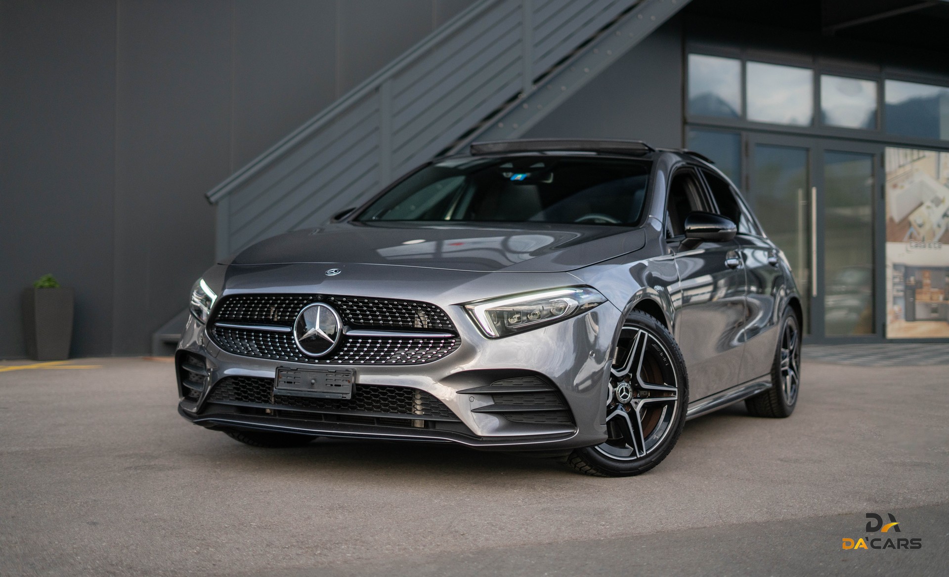MERCEDES-BENZ A 250 AMG Line 7G-DCT-image-0