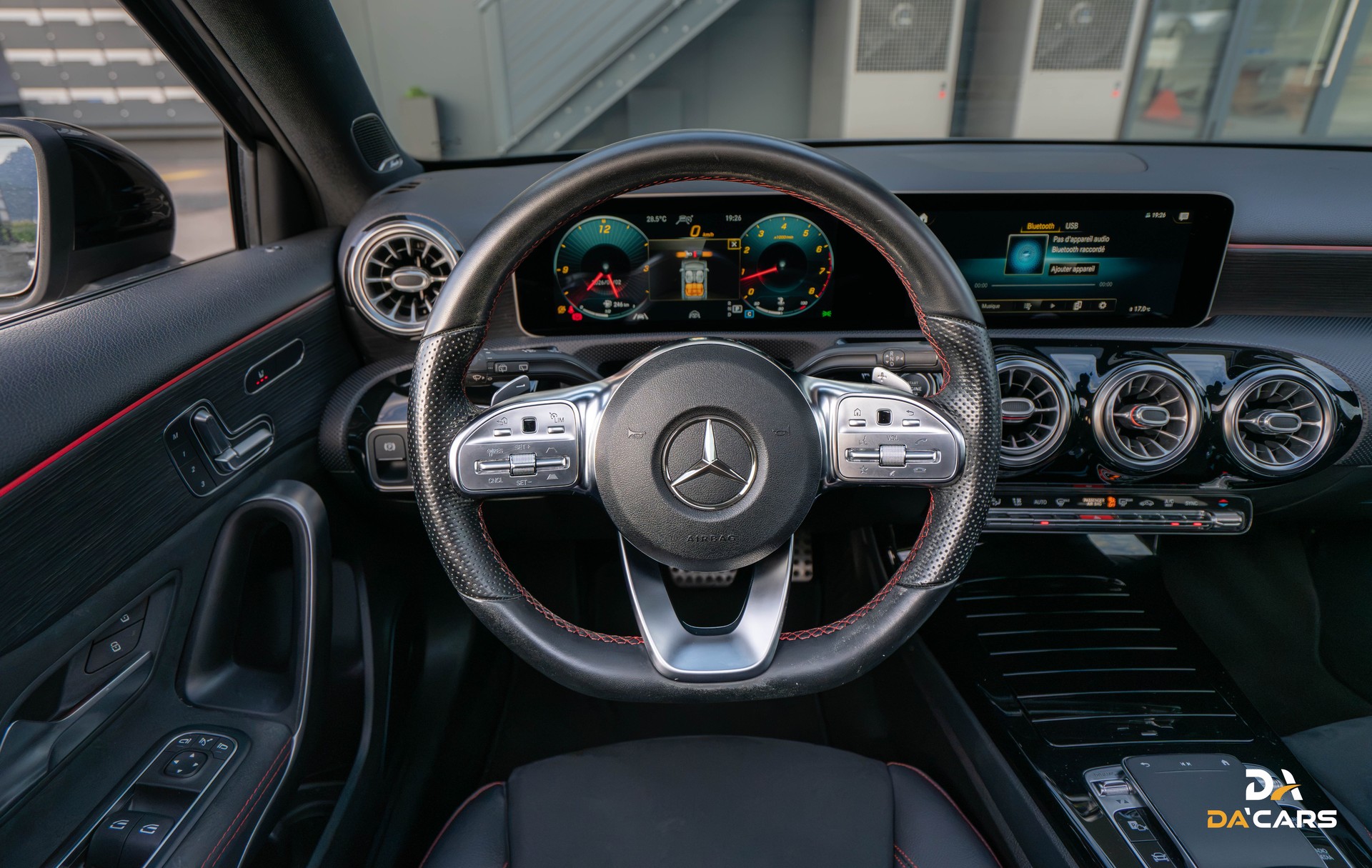MERCEDES-BENZ A 250 AMG Line 7G-DCT-image-9