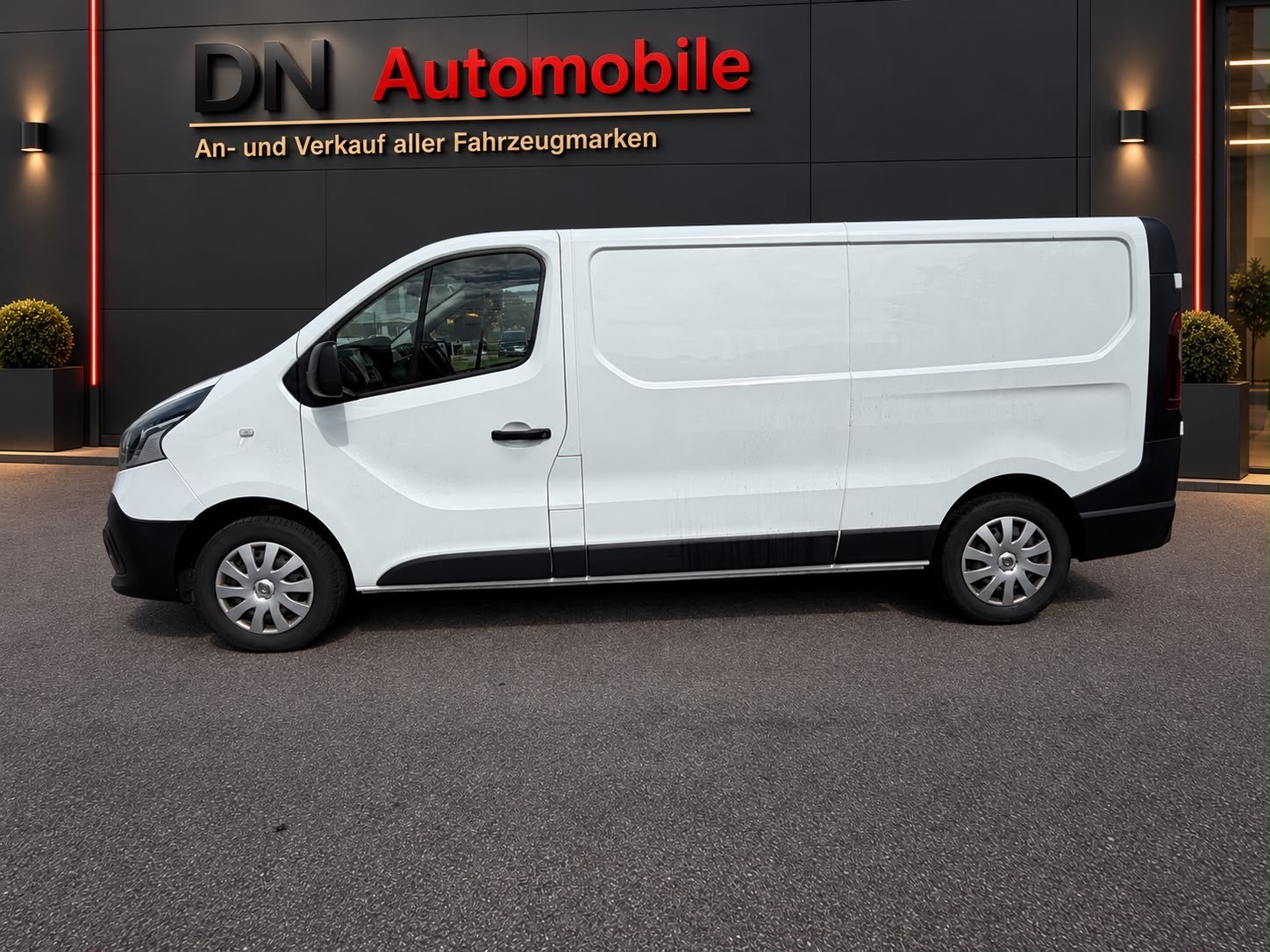 RENAULT Trafic 1.6 dCi 120 2.9t Business L2H1-image-1