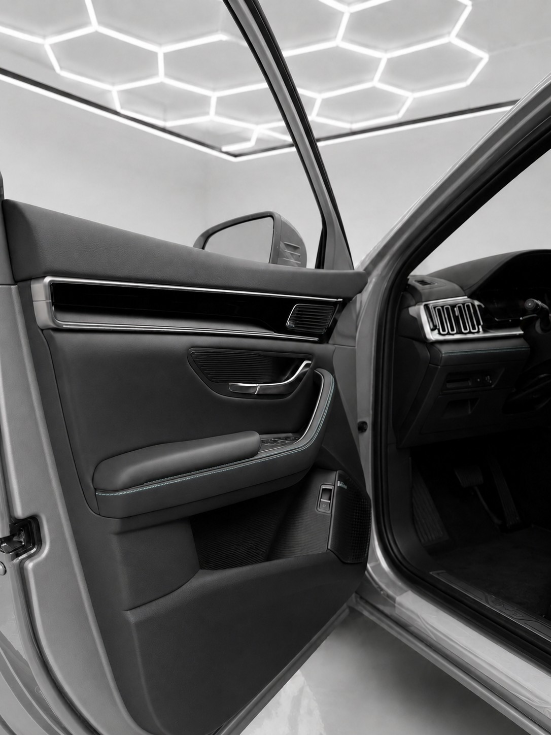 BYD Seal U DM-i Design AWD-image-5