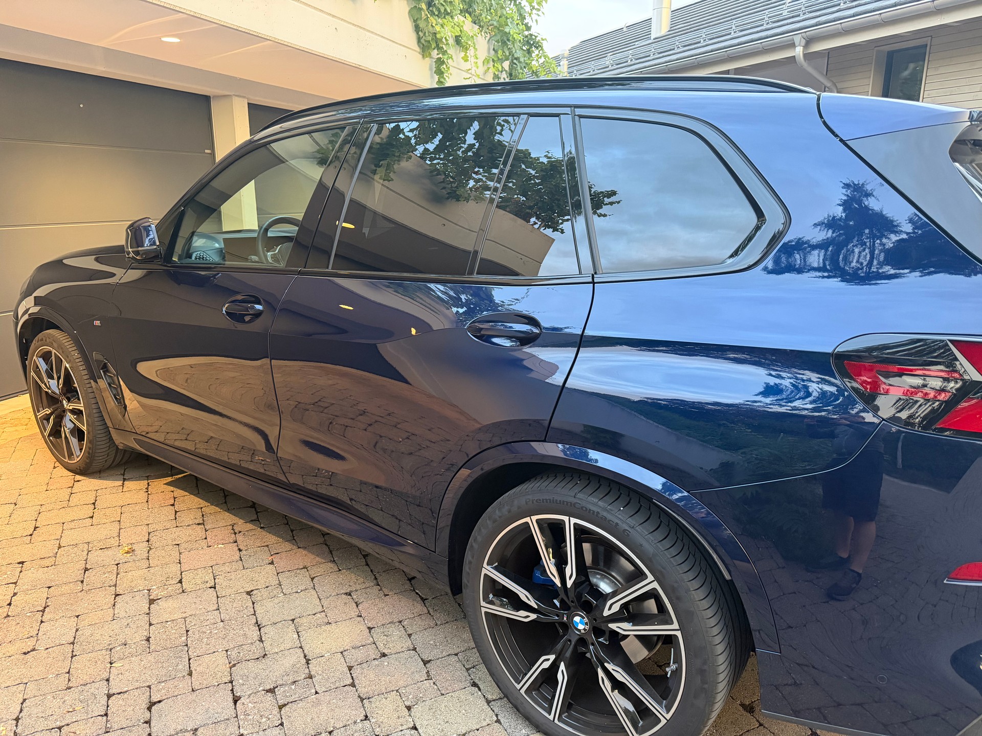 BMW 40d xDrive M Sport Pro-image-2