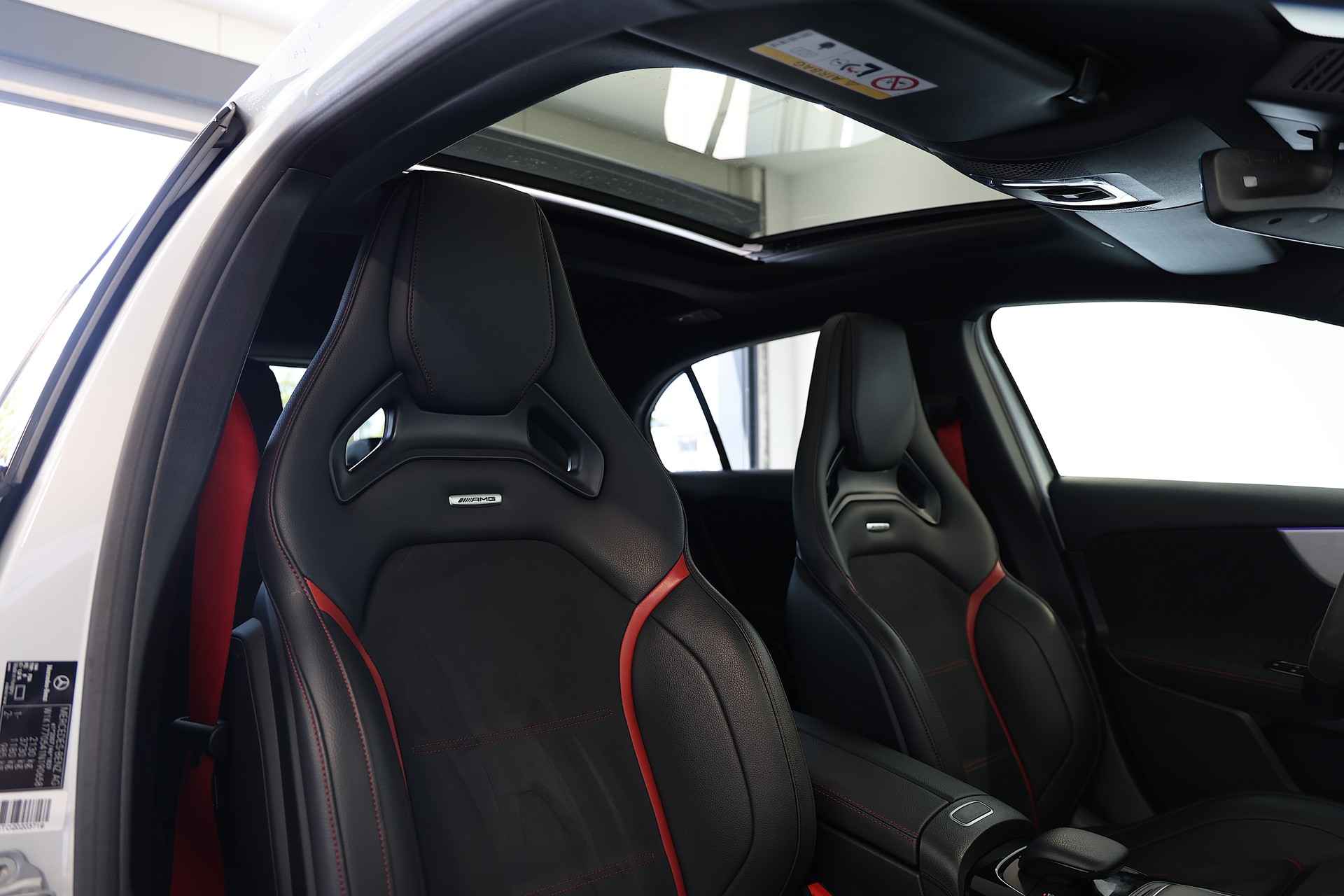 MERCEDES-BENZ A 45 S AMG 4matic+ *Aero Paket*-image-15