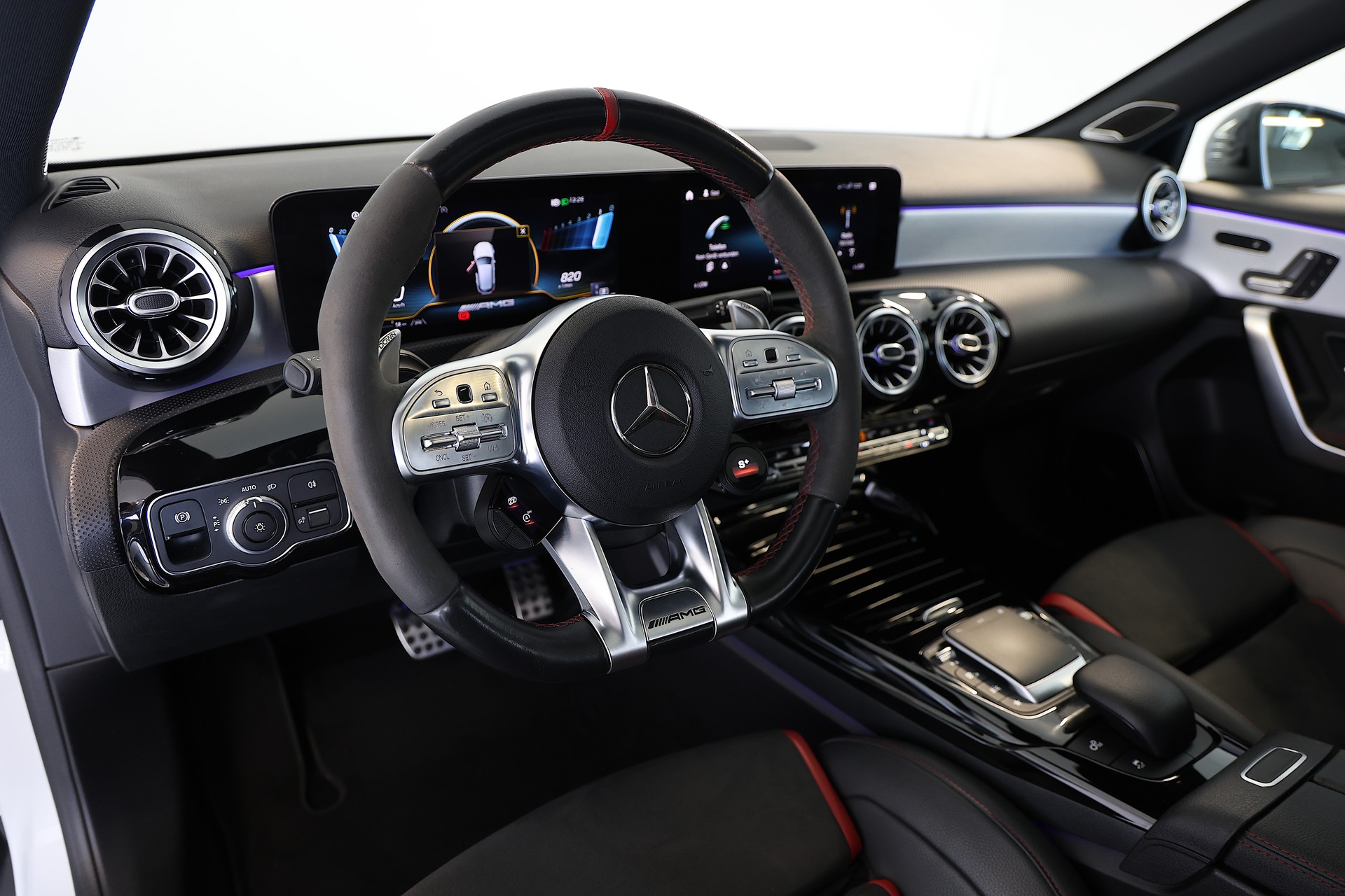 MERCEDES-BENZ A 45 S AMG 4matic+ *Aero Paket*-image-7
