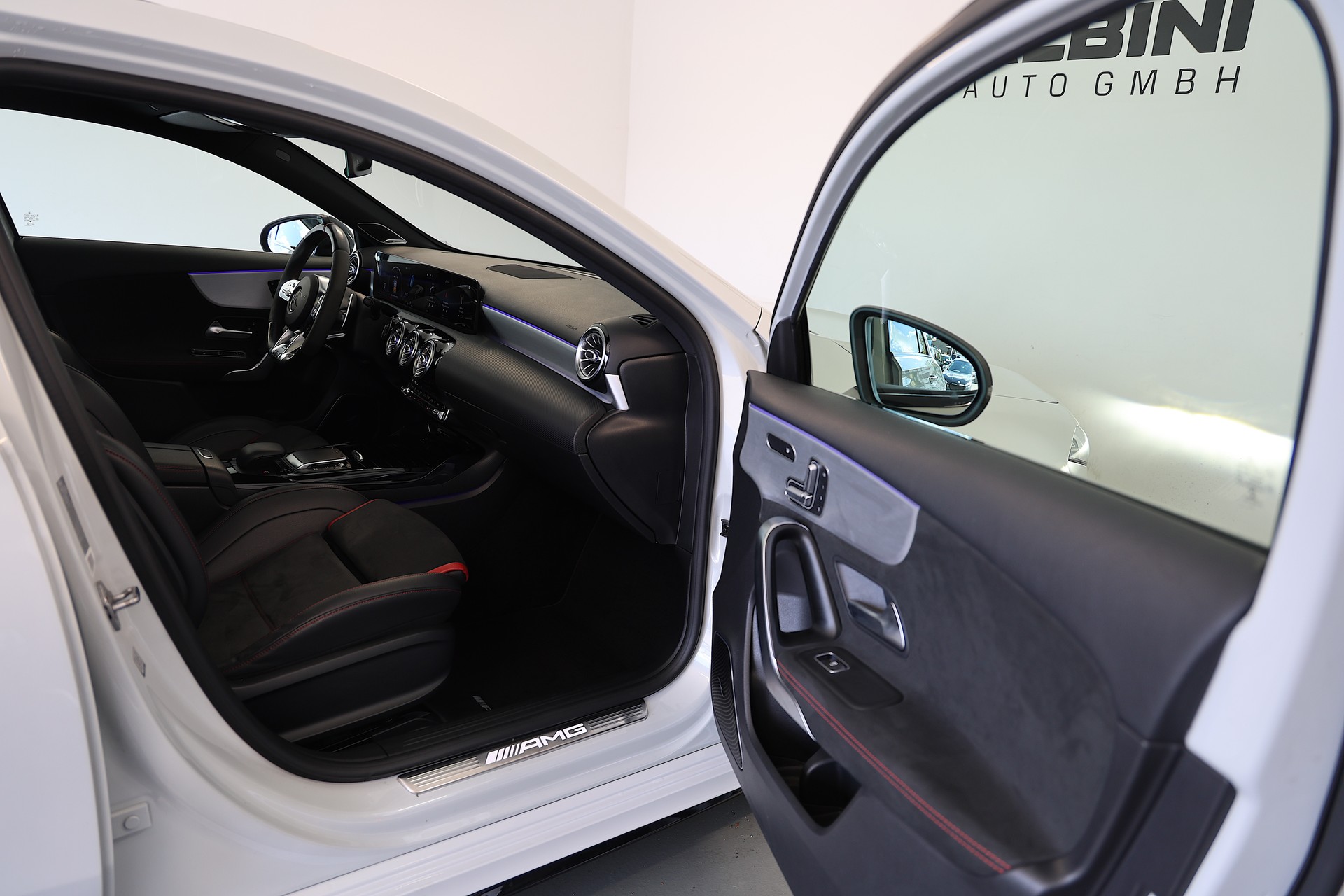 MERCEDES-BENZ A 45 S AMG 4matic+ *Aero Paket*-image-10