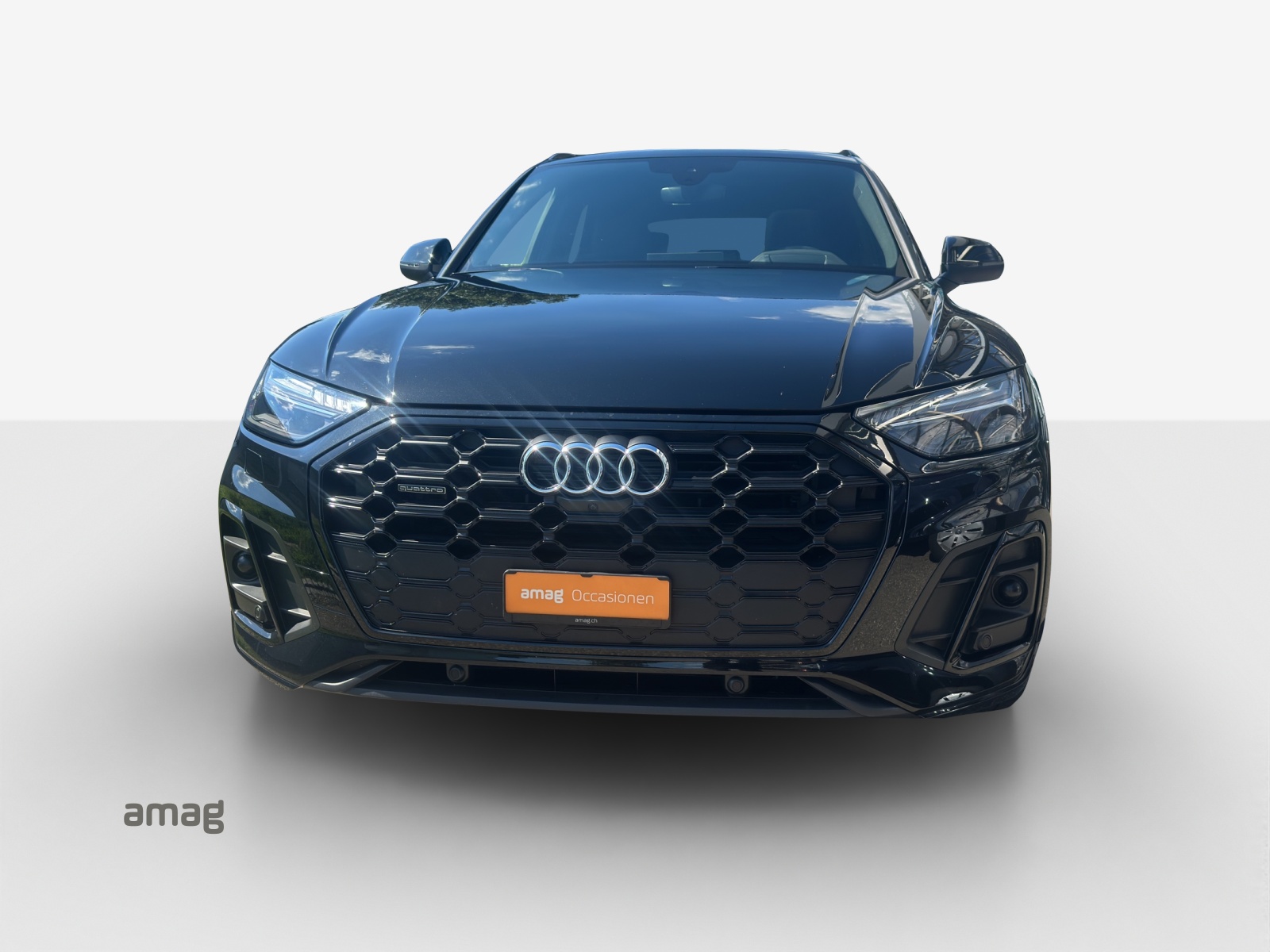 AUDI Q5 45 TFSI Black Edition quattro S-tronic-image-6