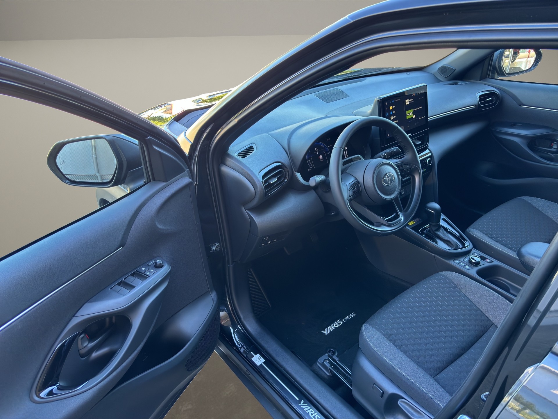 TOYOTA Yaris Cross 1.5 Trend AWDi e-CVT-image-17