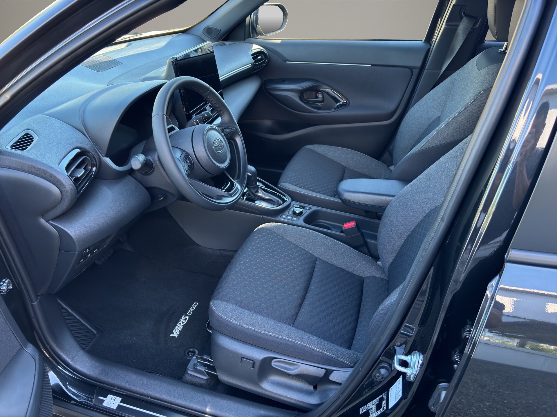 TOYOTA Yaris Cross 1.5 Trend AWDi e-CVT-image-9