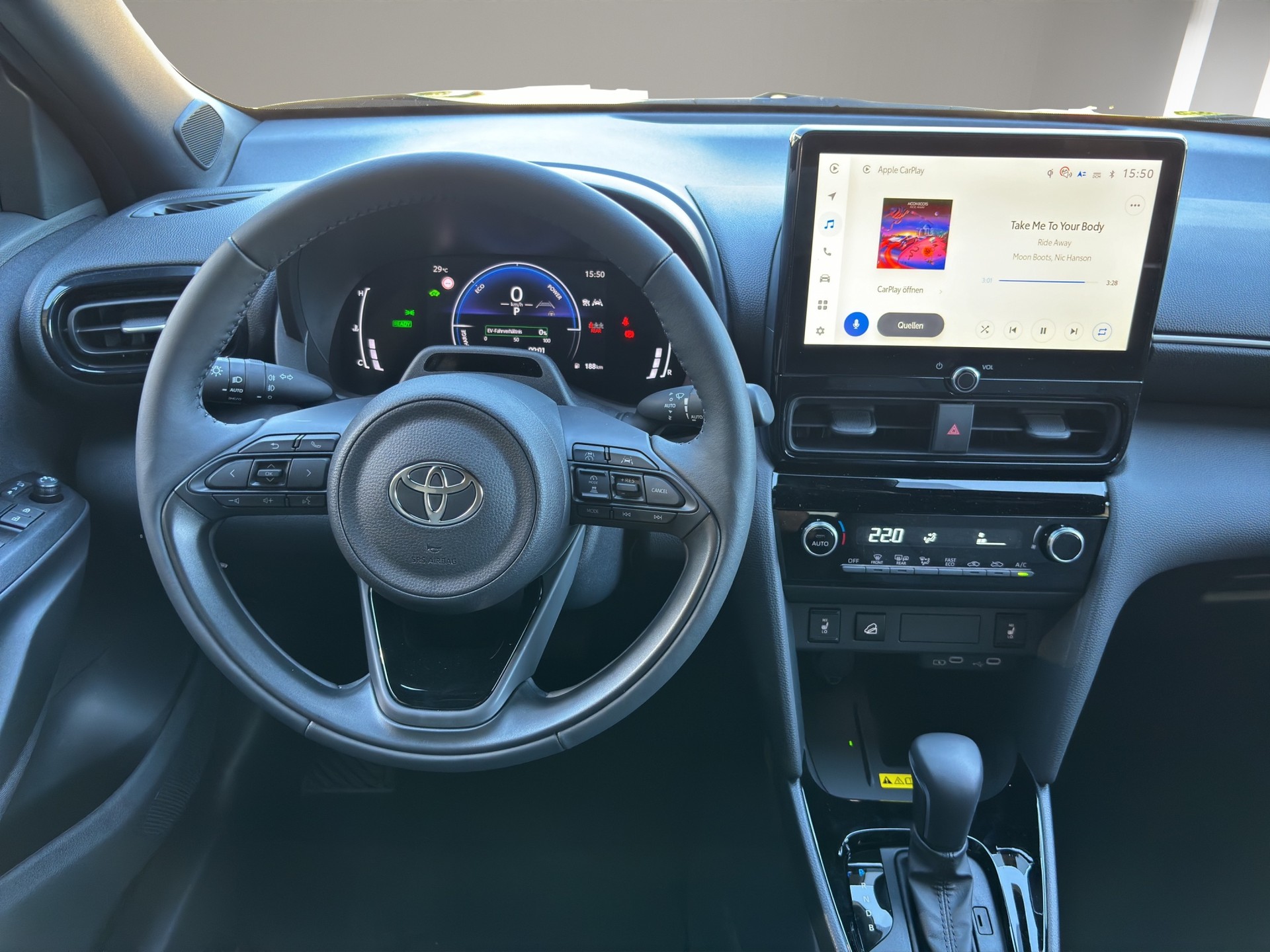 TOYOTA Yaris Cross 1.5 Trend AWDi e-CVT-image-14