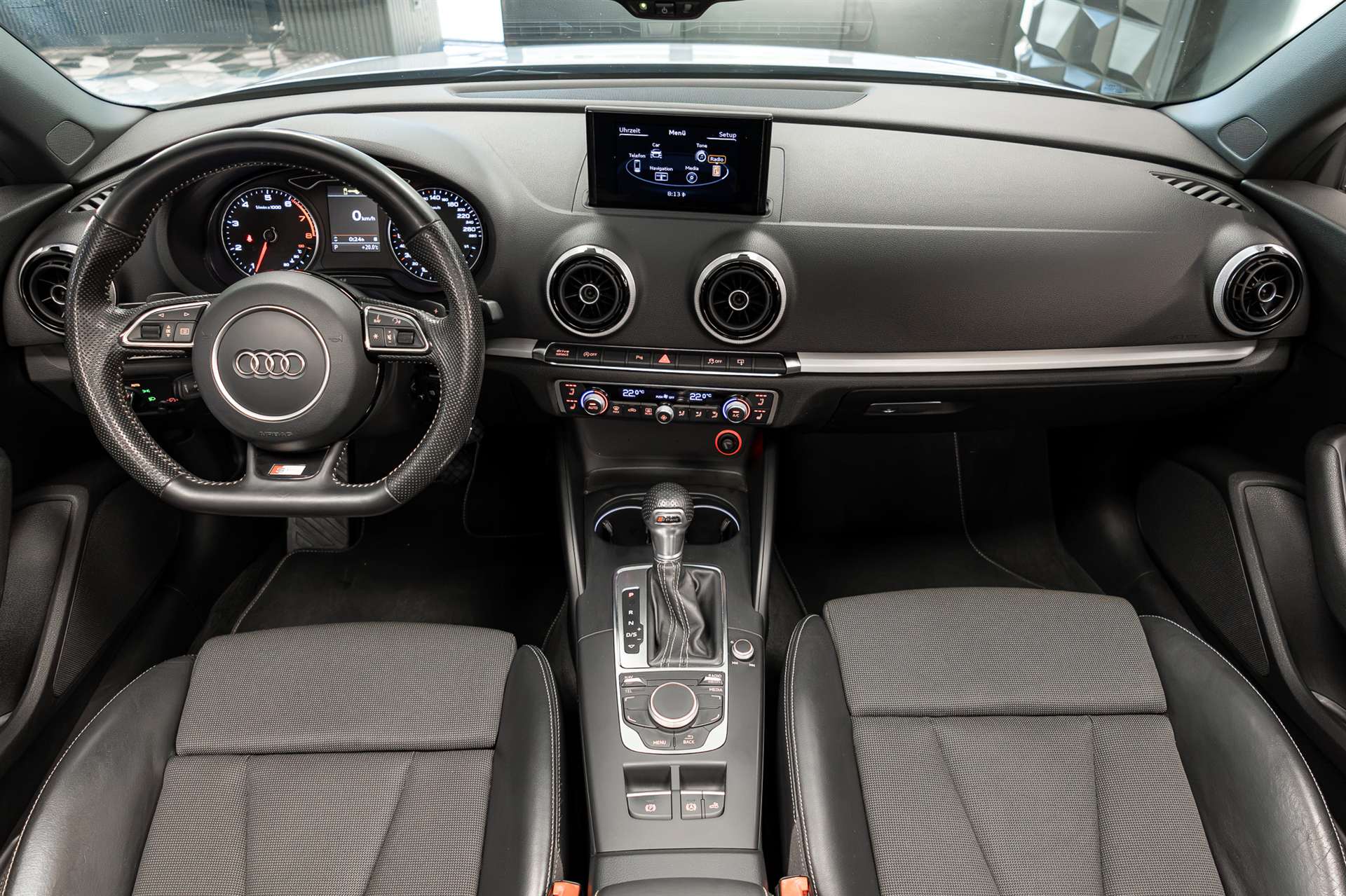 AUDI A3 Cabriolet 1.4 TFSI S-Line S-tronic-image-9