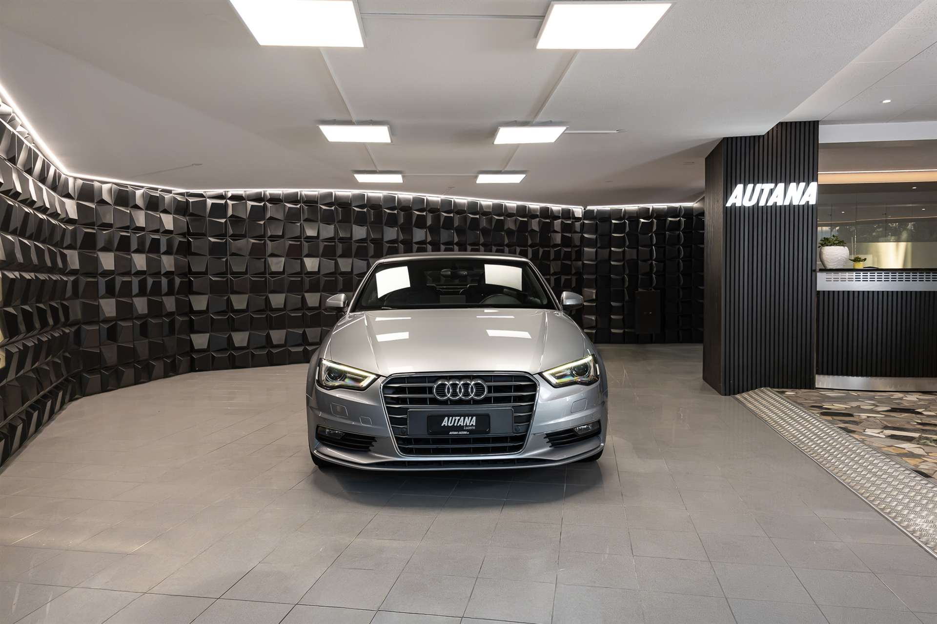 AUDI A3 Cabriolet 1.4 TFSI S-Line S-tronic-image-6