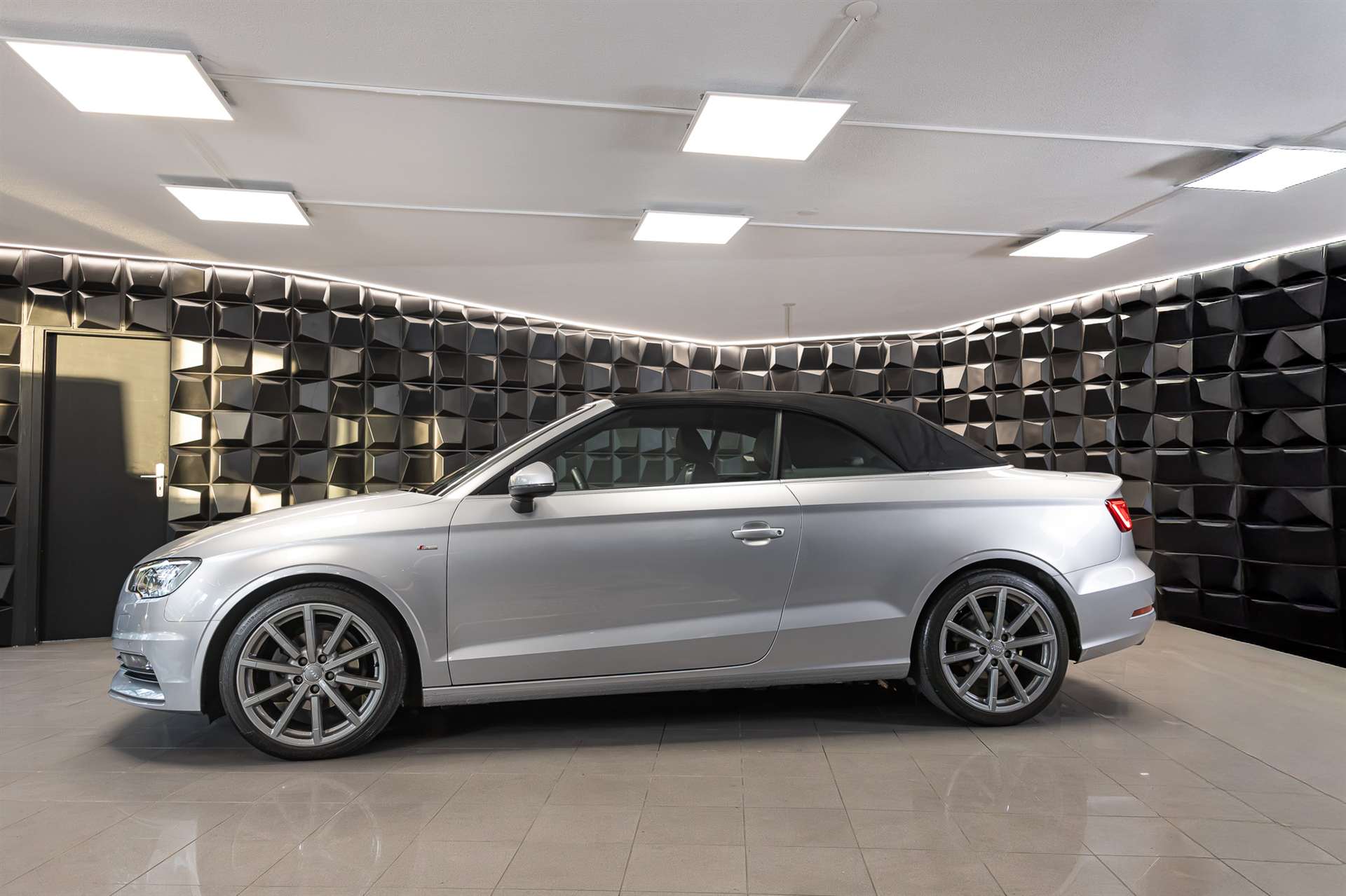 AUDI A3 Cabriolet 1.4 TFSI S-Line S-tronic-image-3