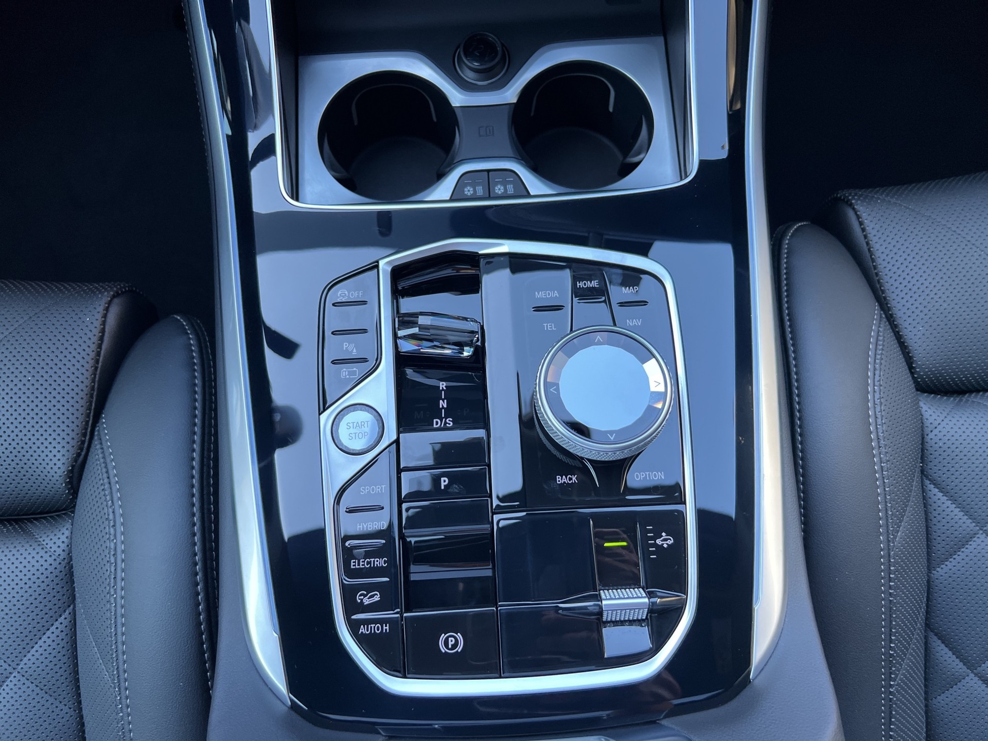BMW X5 xDrive 50e M Sport Pro Steptronic-image-16
