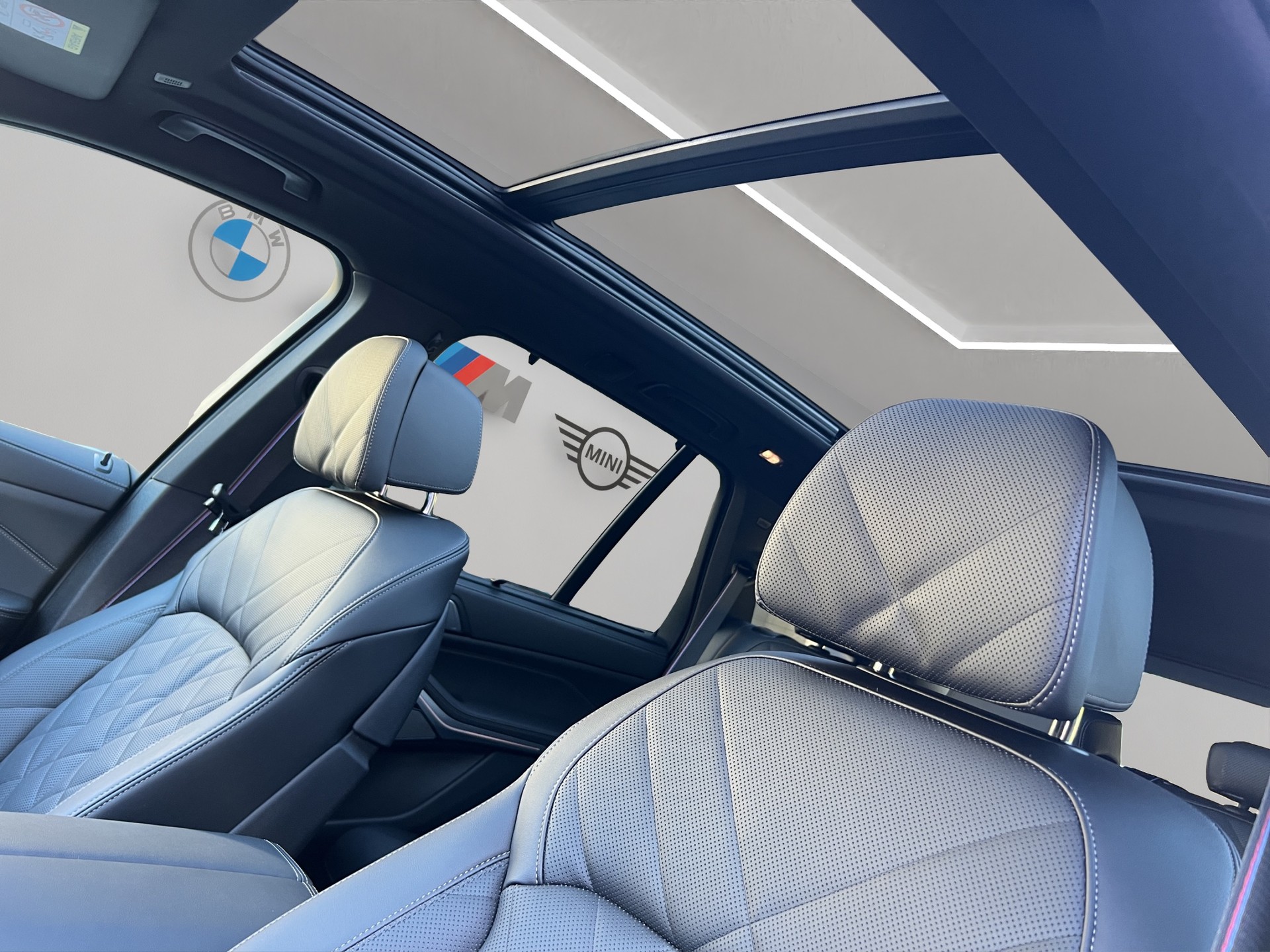 BMW X5 xDrive 50e M Sport Pro Steptronic-image-12