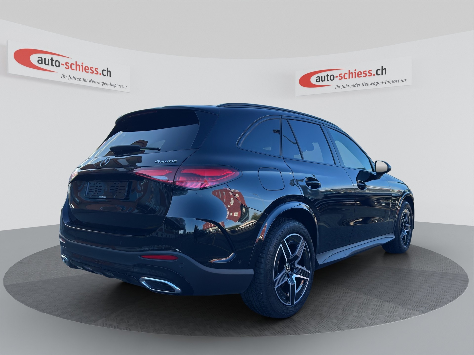 MERCEDES-BENZ GLC 300 d 4Matic 9G-Tronic AMG Edition Night-image-4