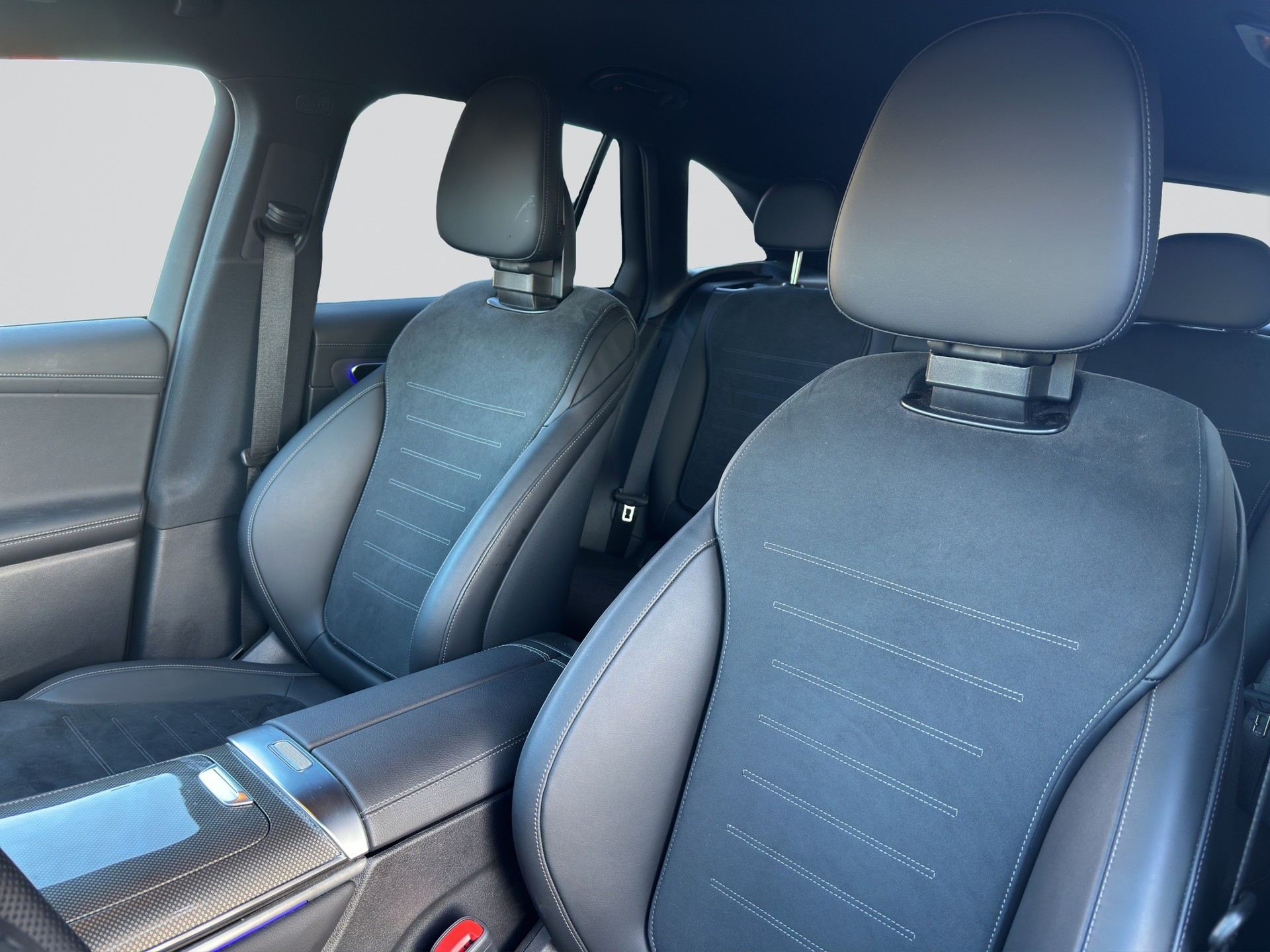 MERCEDES-BENZ GLC 300 d 4Matic 9G-Tronic AMG Edition Night-image-5