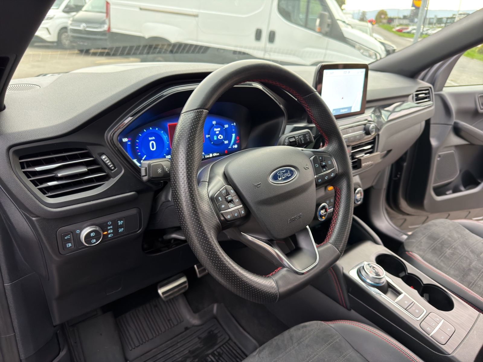FORD Kuga 2.5 PHEV ST-Line 2WD-image-30