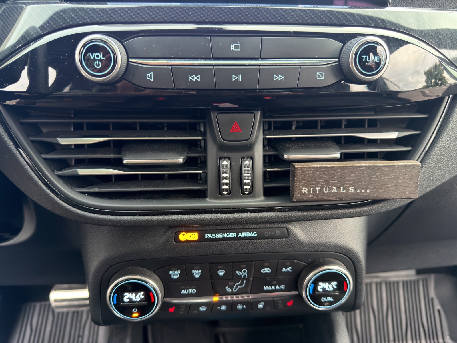 FORD Kuga 2.5 PHEV ST-Line 2WD-image-15