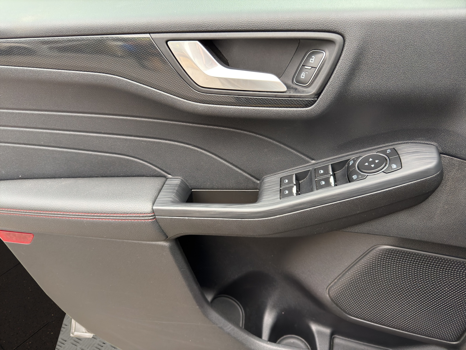 FORD Kuga 2.5 PHEV ST-Line 2WD-image-11