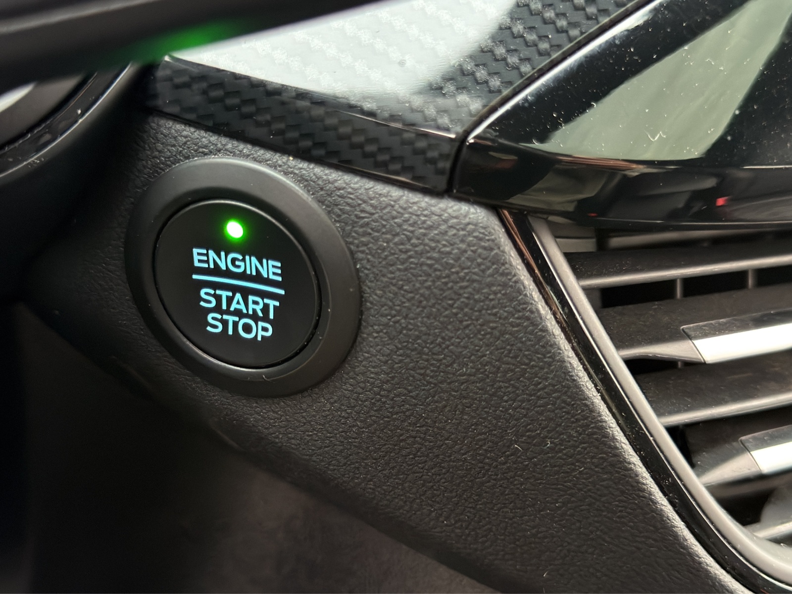 FORD Kuga 2.5 PHEV ST-Line 2WD-image-24