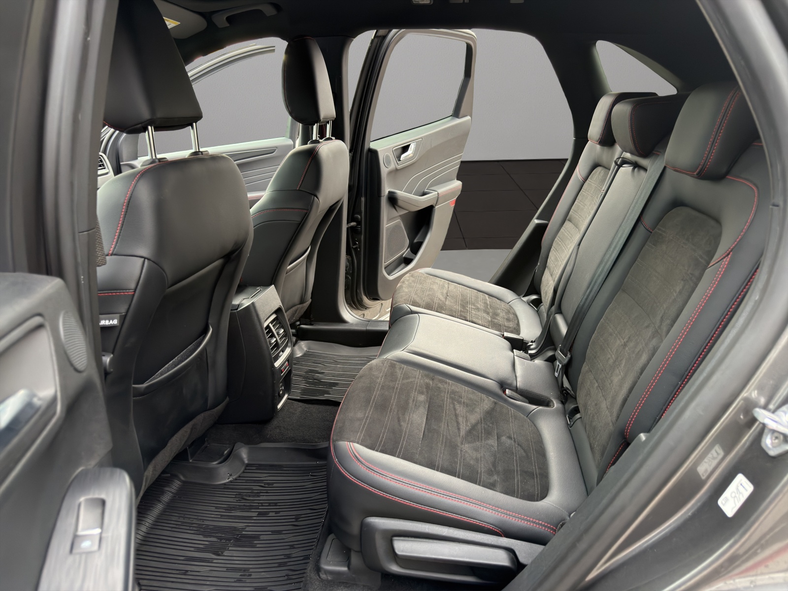 FORD Kuga 2.5 PHEV ST-Line 2WD-image-12