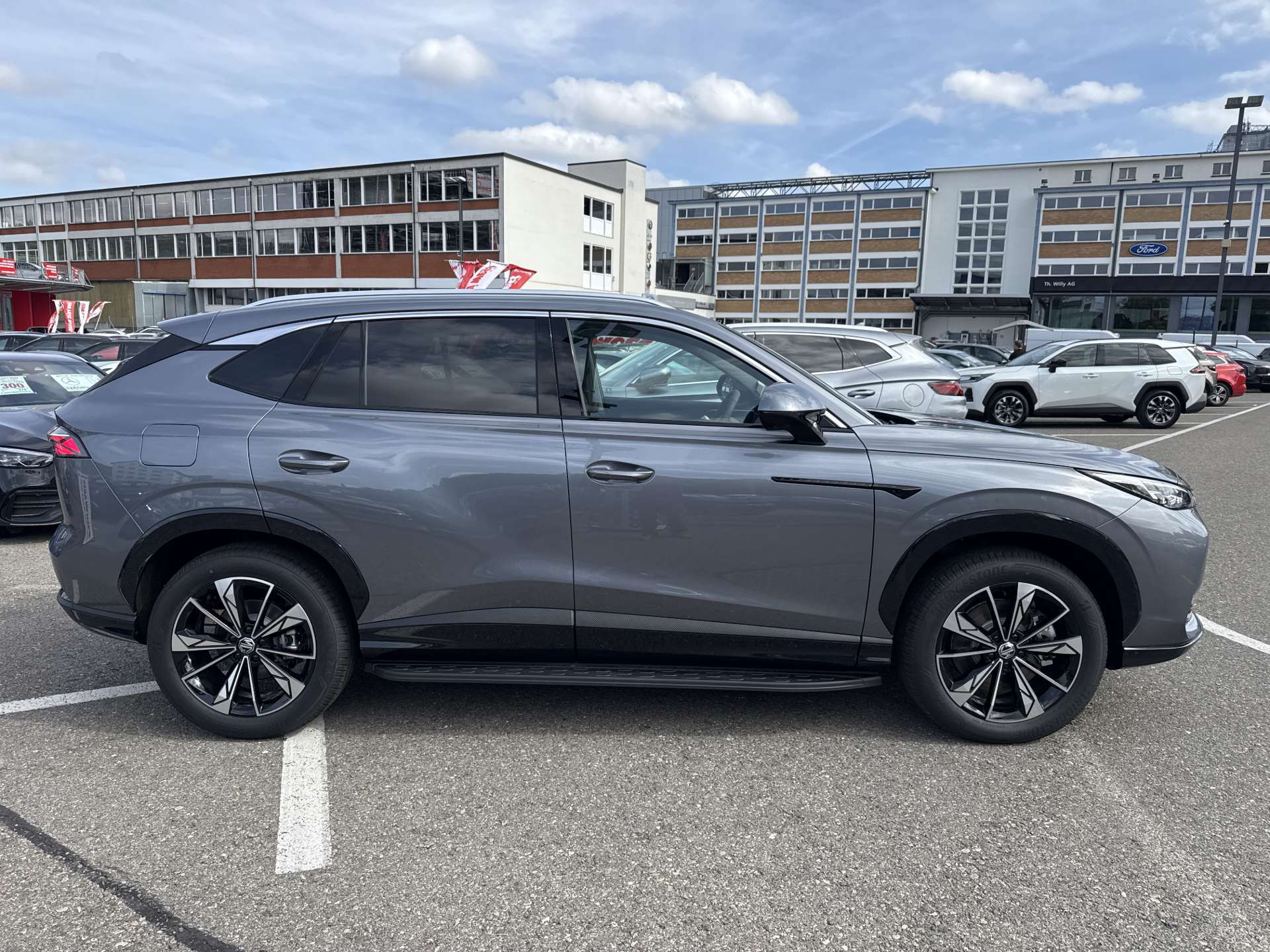 MG HS 1.5 T PHEV Comfort 272PS Automat-image-10