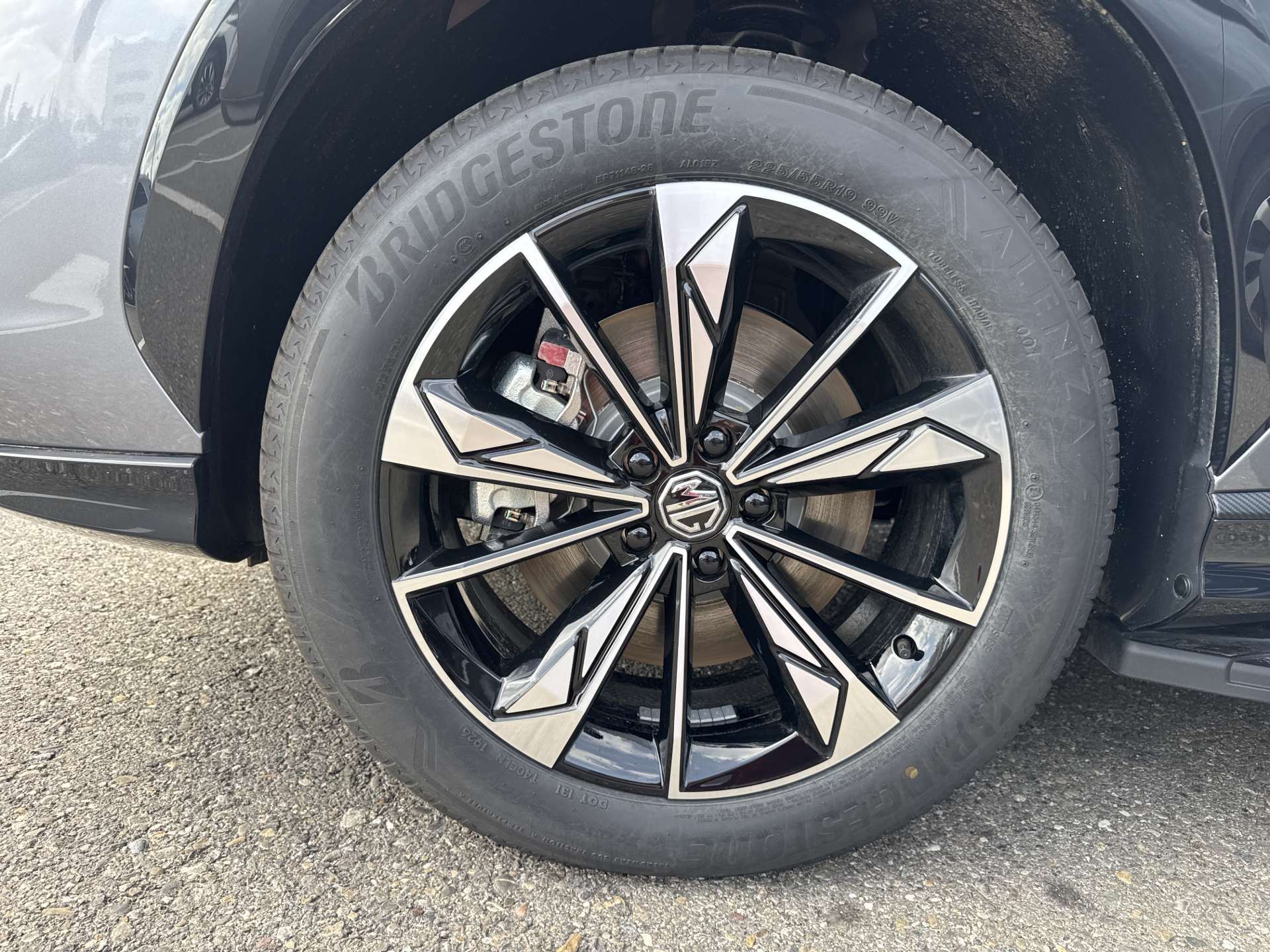 MG HS 1.5 T PHEV Comfort 272PS Automat-image-8