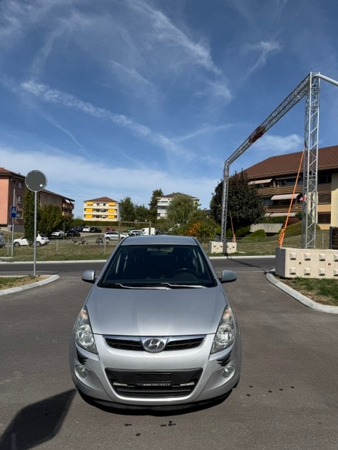 HYUNDAI 1.4 Style-image-0
