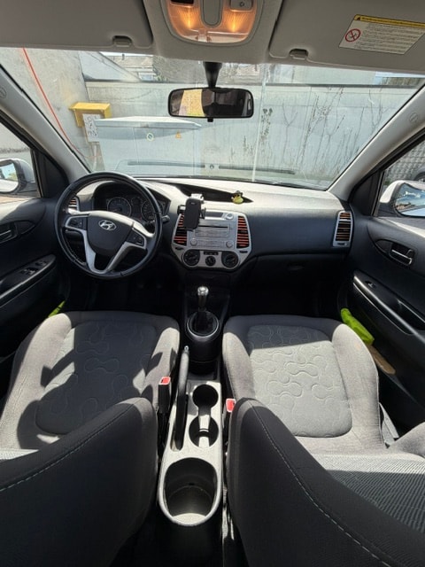 HYUNDAI 1.4 Style-image-5